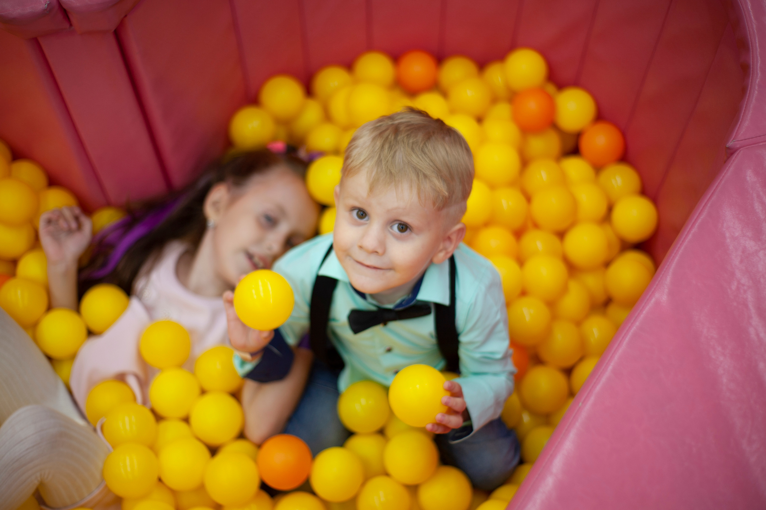 День рождения Арсюши и Стасеньки. Альбомы с самого детства. +79237847111