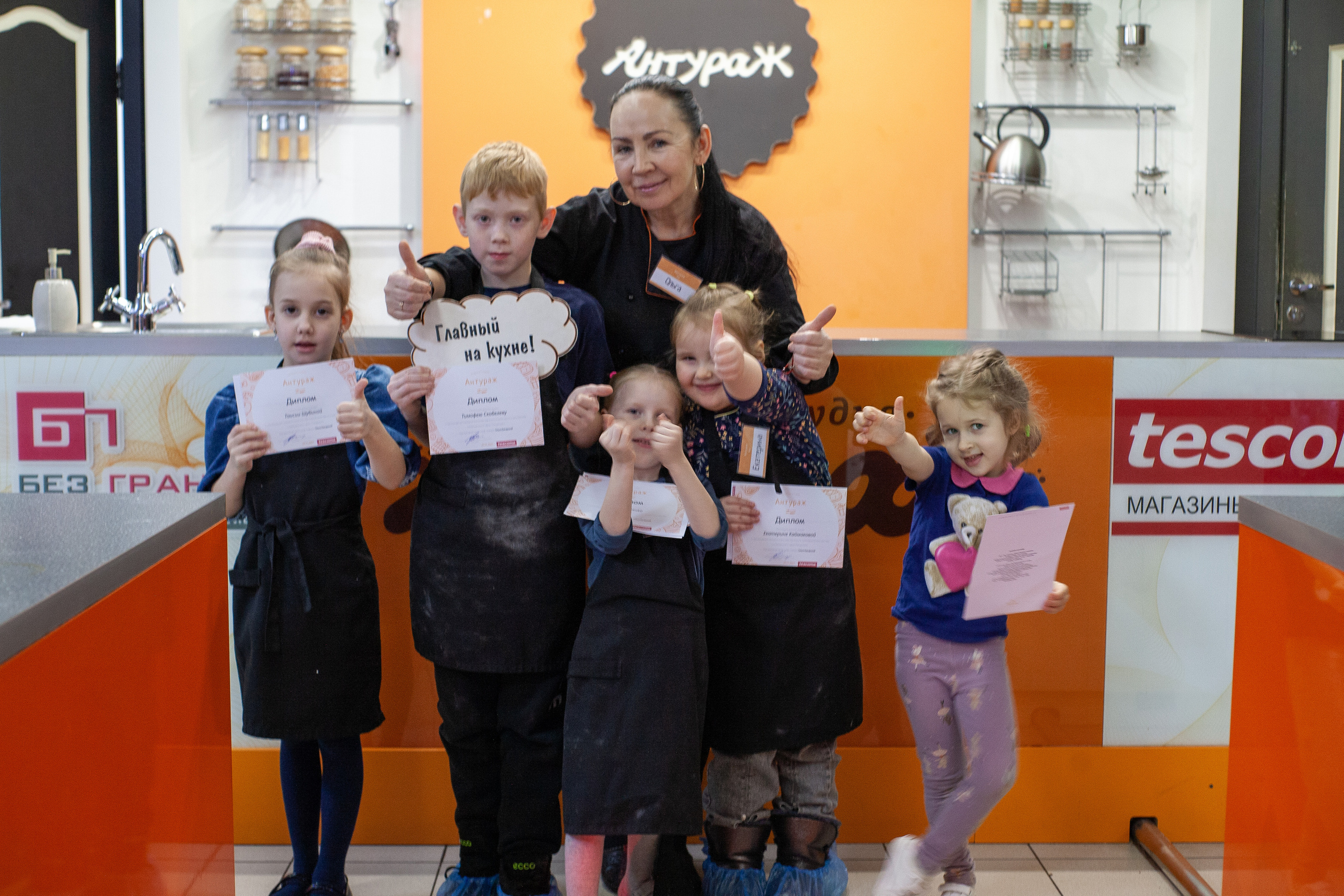 День рождения Кирочки. Альбомы с самого детства. +79237847111