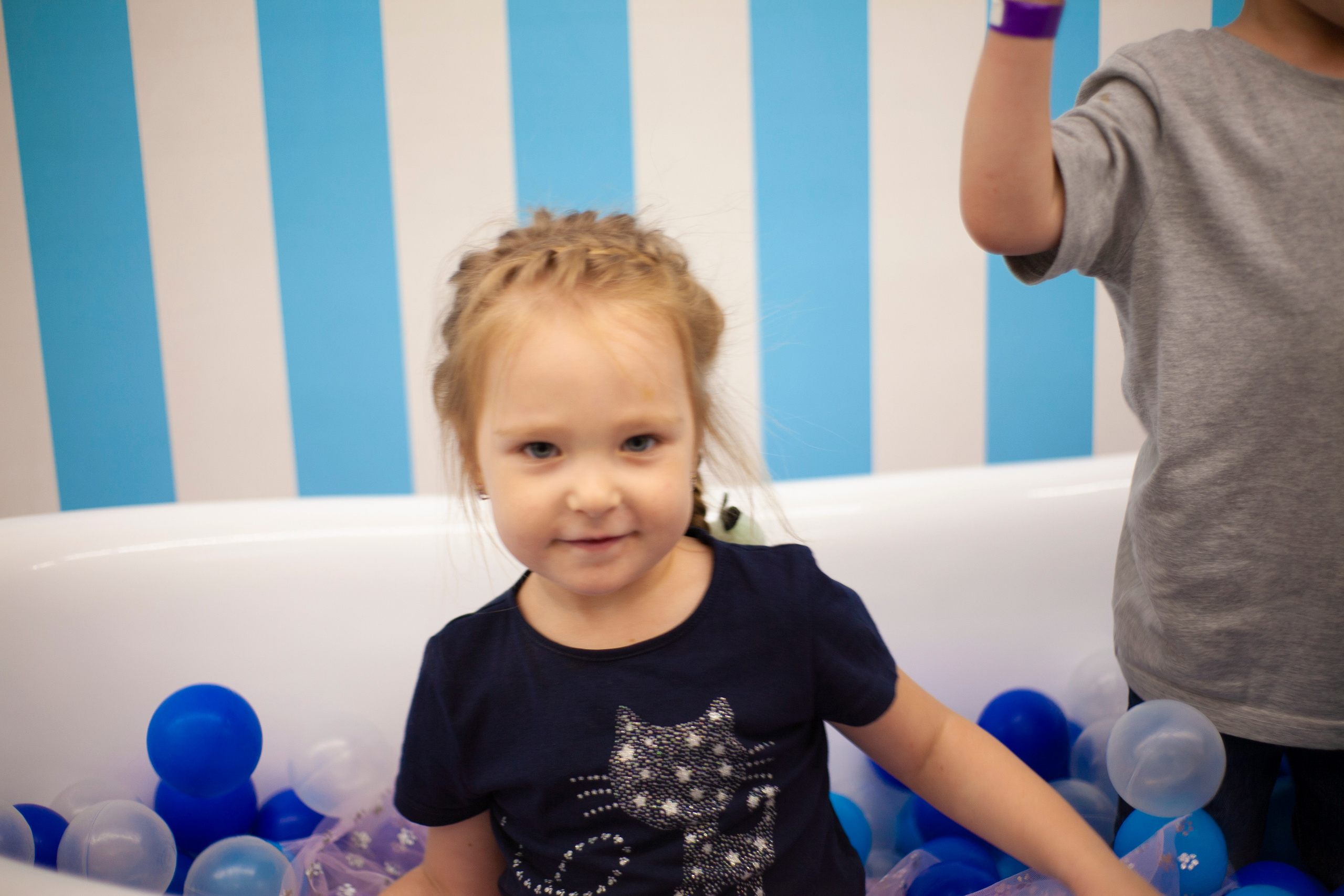 День рождения Арсюши и Стасеньки. Альбомы с самого детства. +79237847111