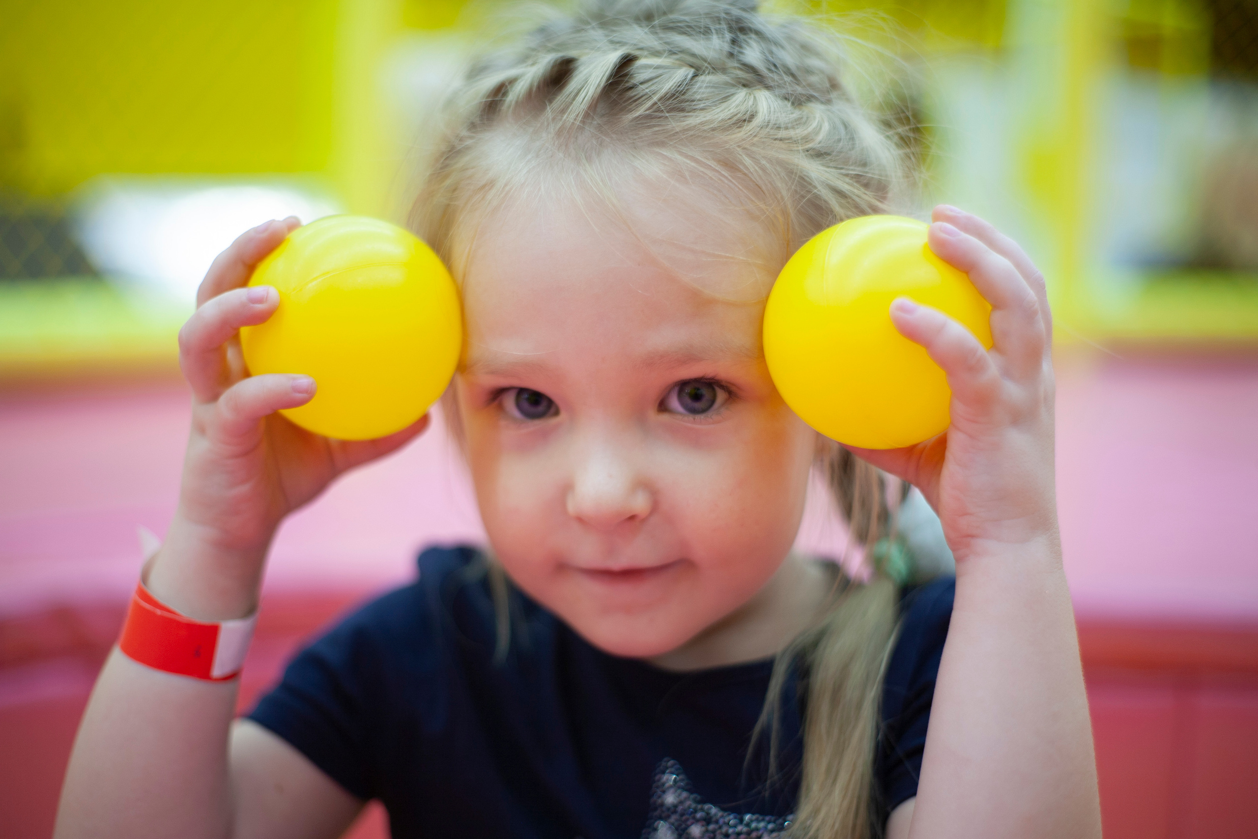 День рождения Арсюши и Стасеньки. Альбомы с самого детства. +79237847111
