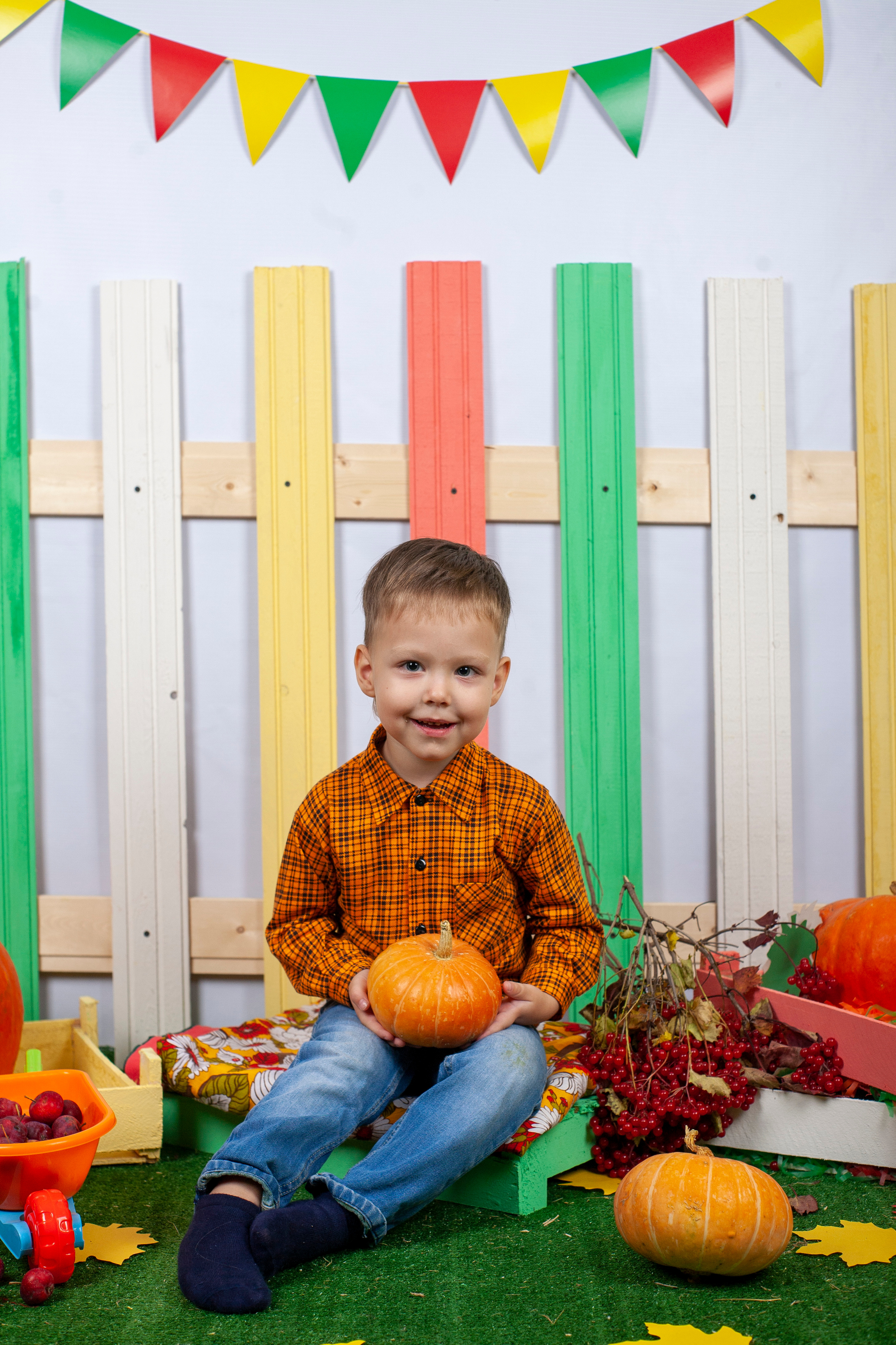 Осенняя фотосессия 2022. Альбомы с самого детства. +79237847111