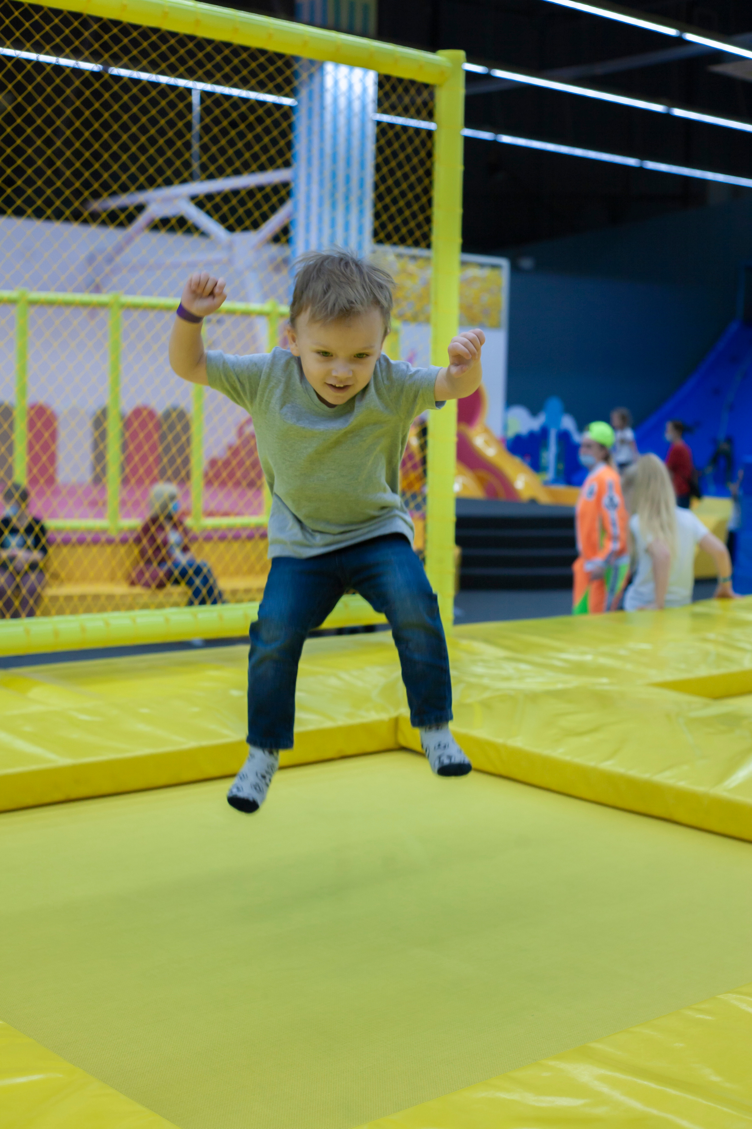 День рождения Арсюши и Стасеньки. Альбомы с самого детства. +79237847111