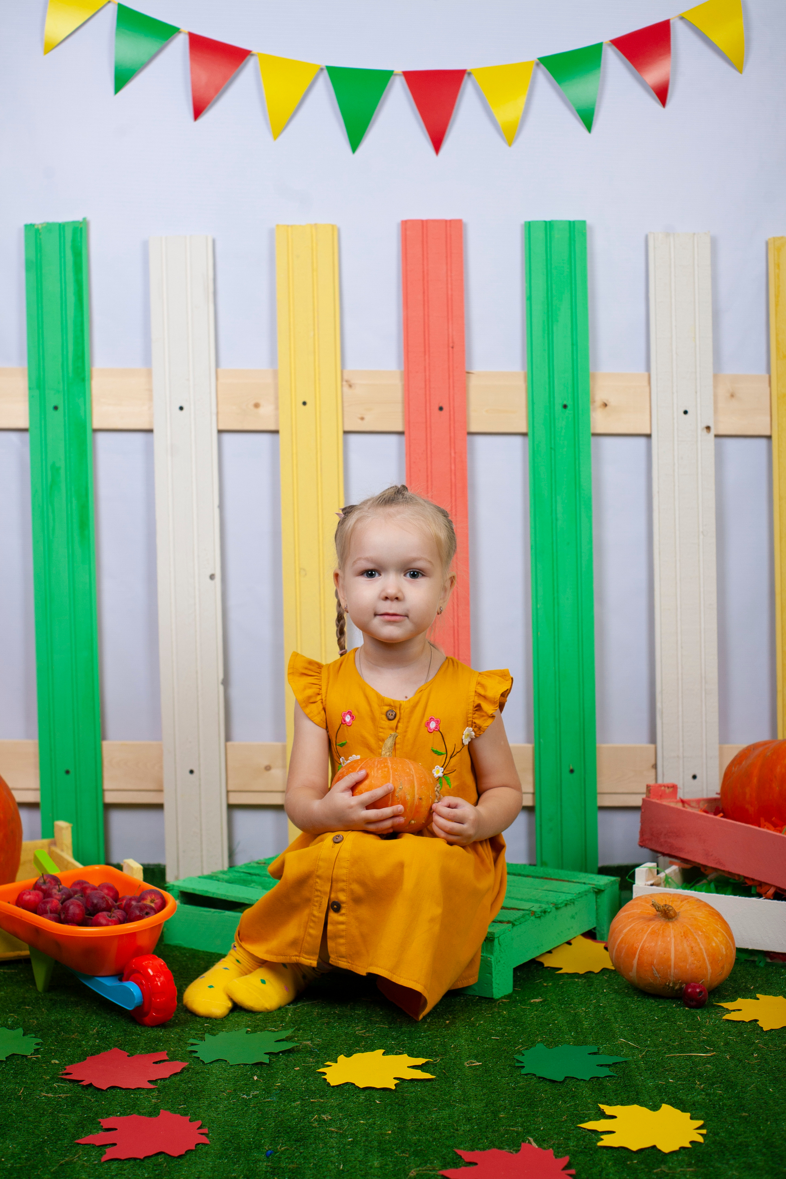 Осенняя фотосессия 2022. Альбомы с самого детства. +79237847111