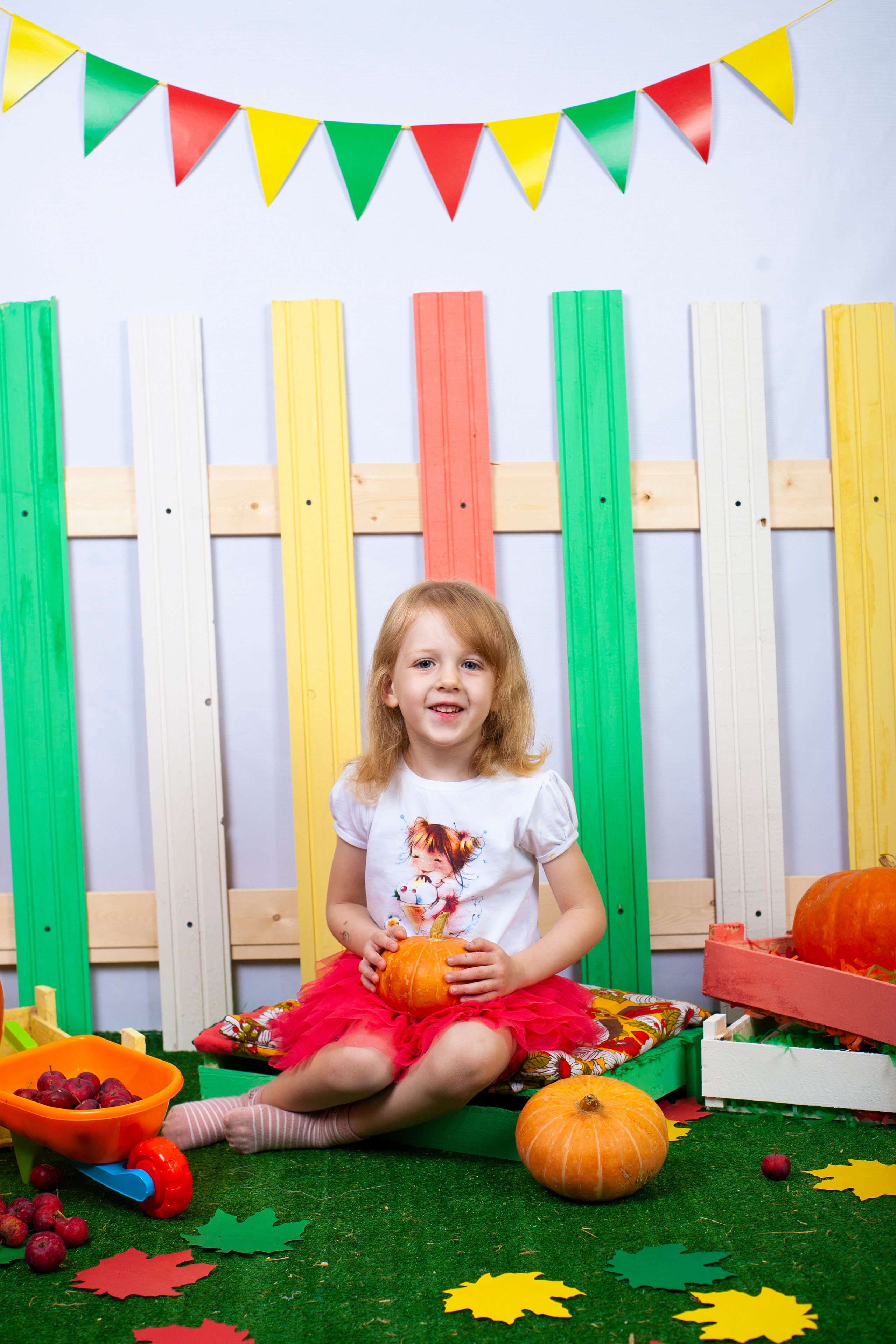 Осенняя фотосессия 2022. Альбомы с самого детства. +79237847111