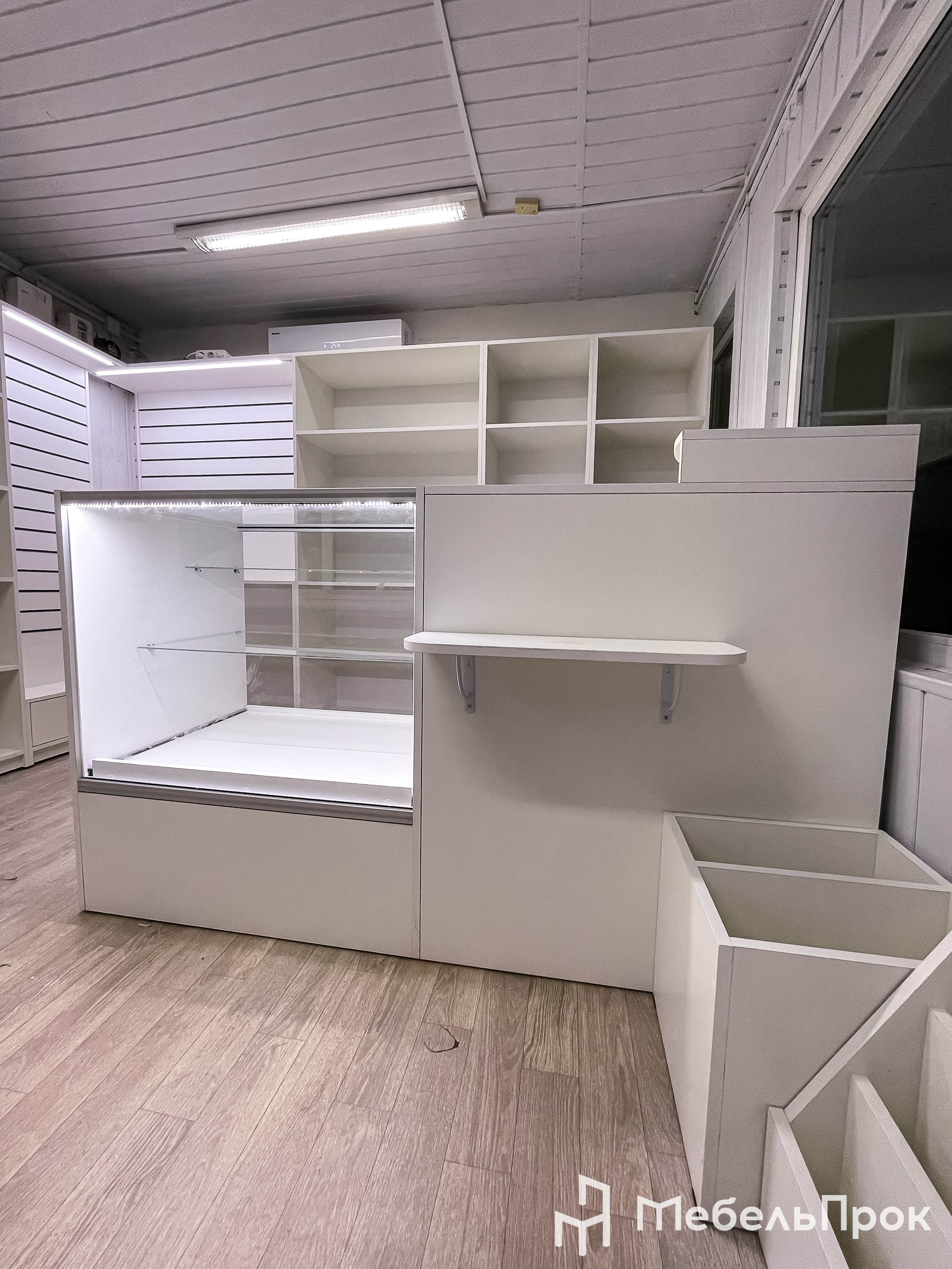 Мебель для торговых объектов. Главная