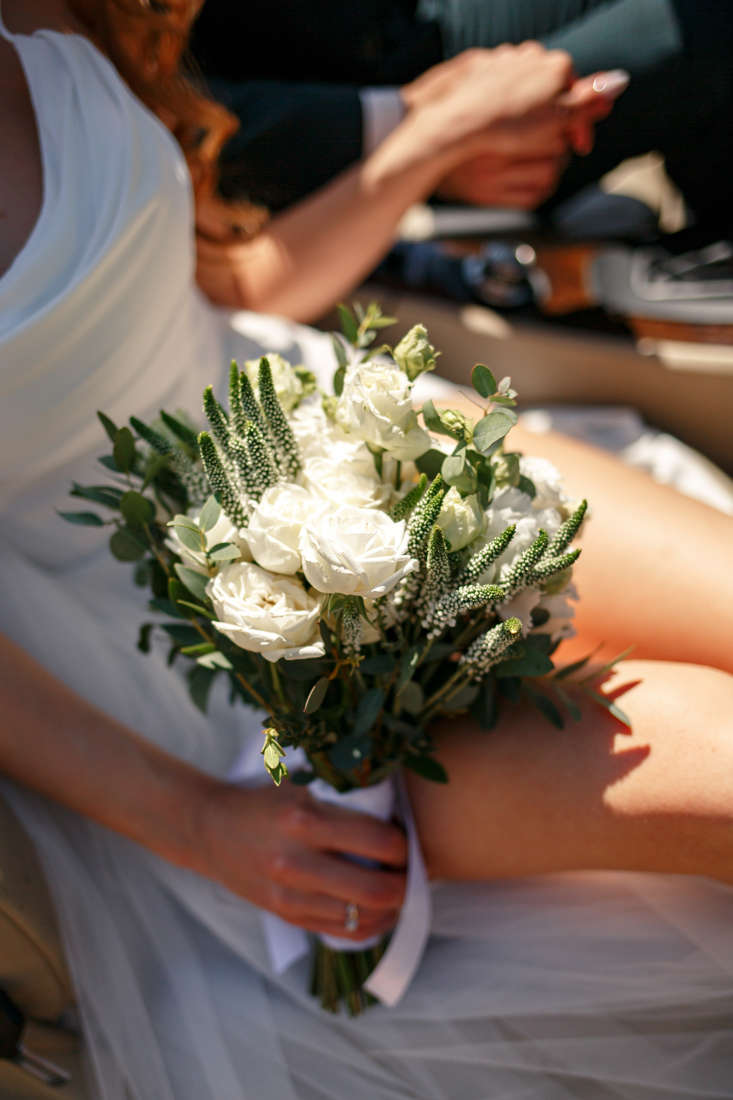 Свадебная фотосессия с кабриолетом и в загородном клубе Artiland. Свадебный фотограф Москва и МО Сергей Киржаев