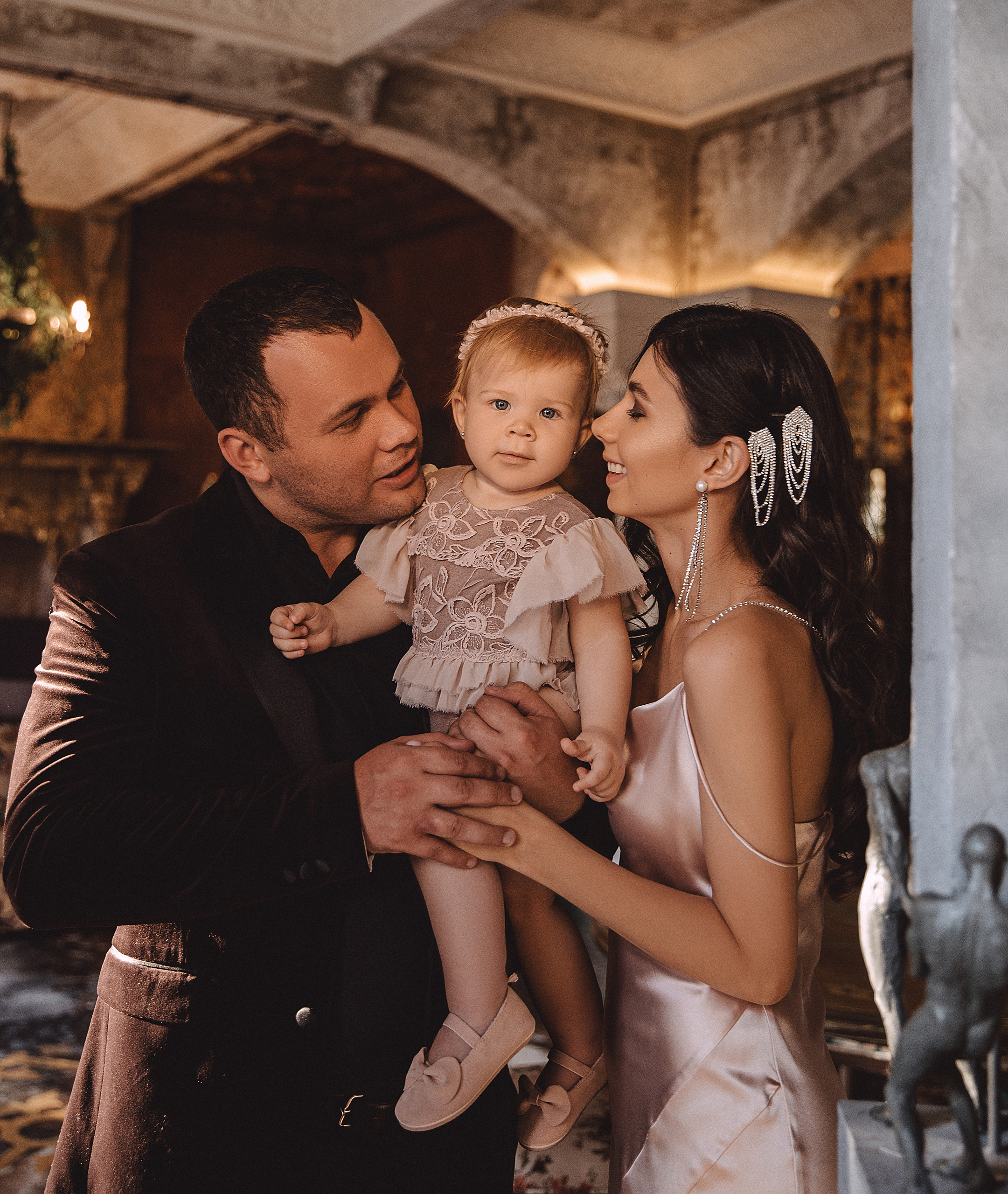 Семейная съемка в салоне «Ambassador». Фотограф в Краснодаре и Краснодарском крае