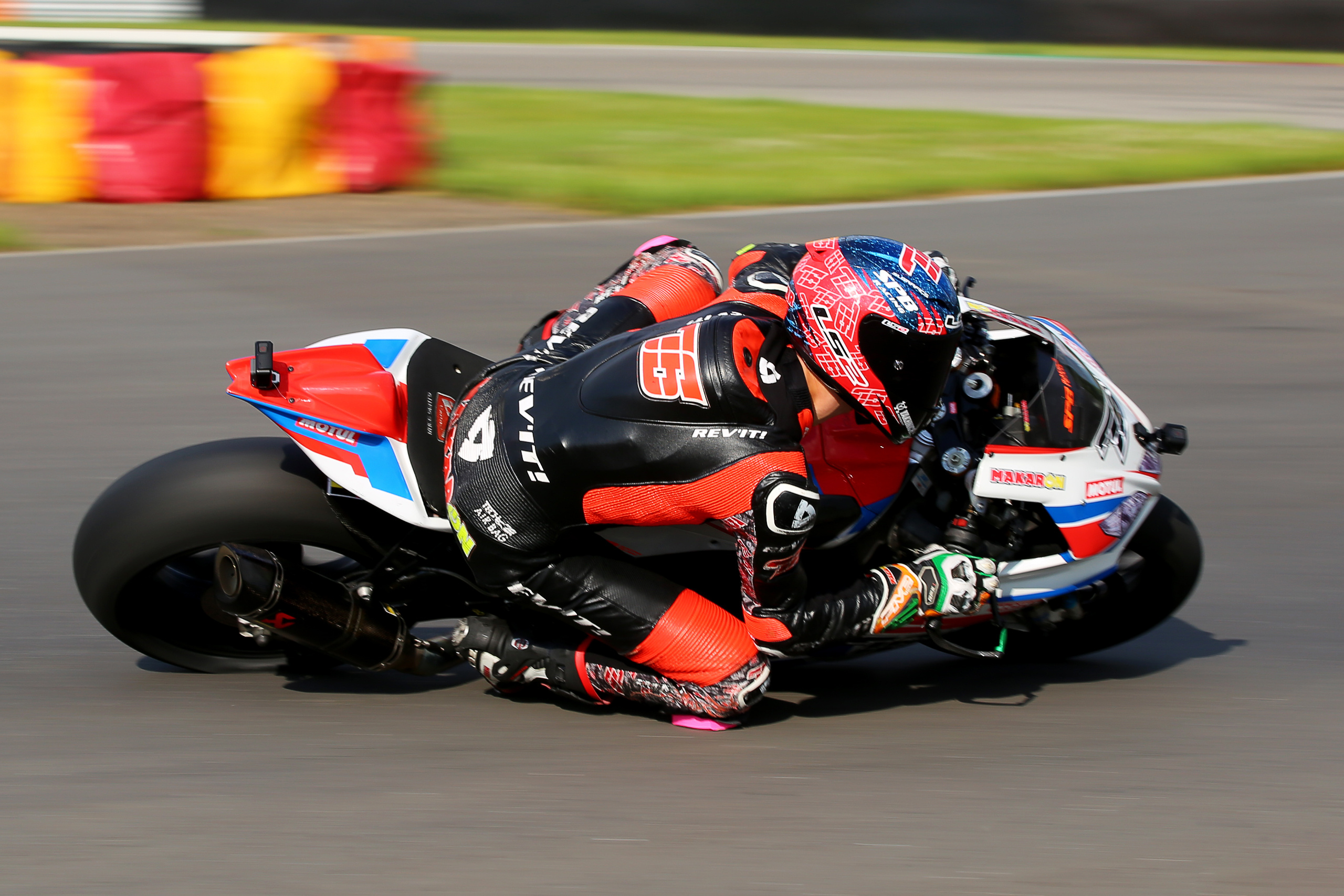 Photographing motorcycles, motorcycling, photos of motorcycles, racing. Reportage photographer in Nizhny Novgorod and Moscow angelina Ilyichev