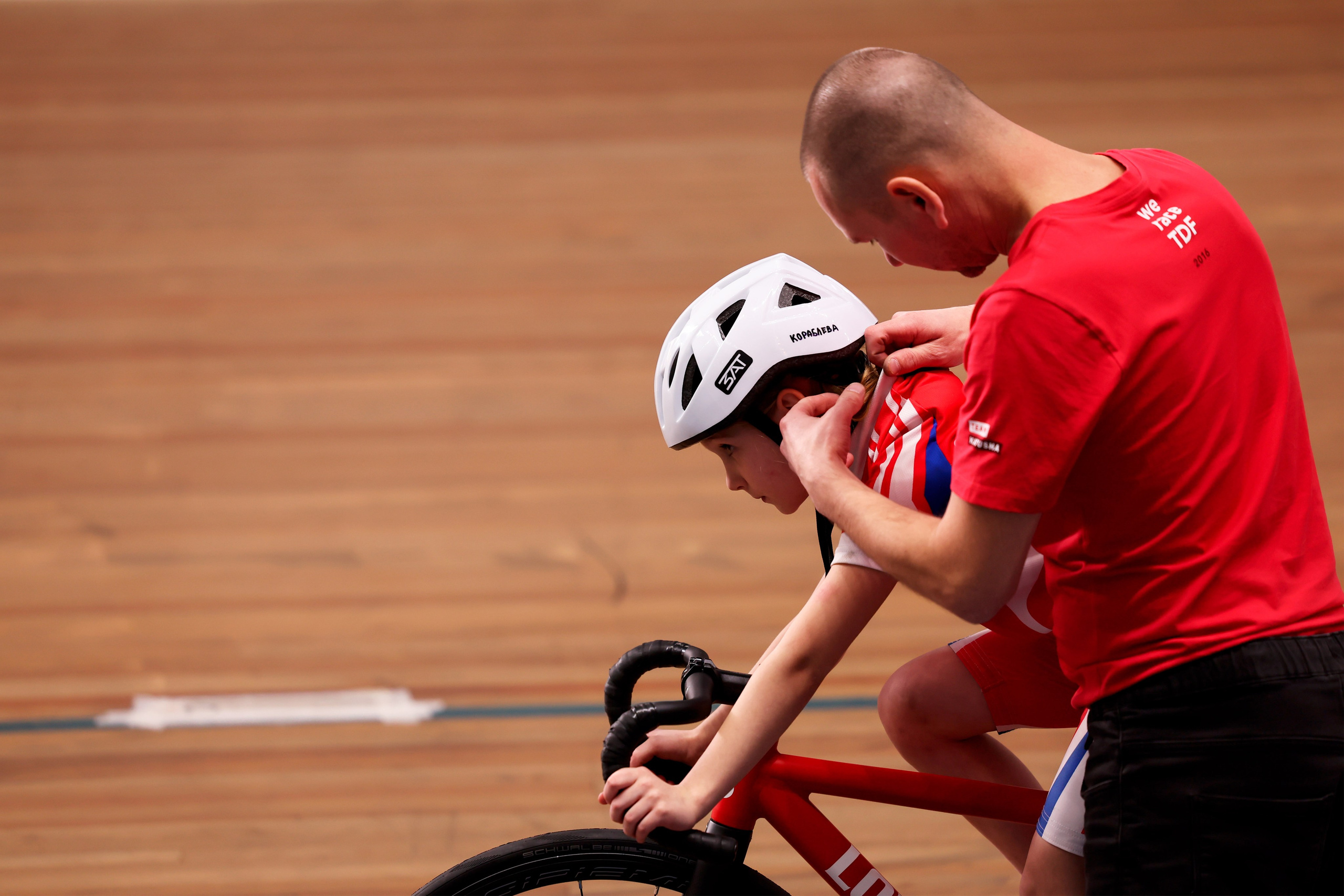 Пятый этап Региональных соревнований по велоспорту на треке (Гит, Скретч) 15.03.2025. Спортивный и репортажный фотограф Антон Тереханов