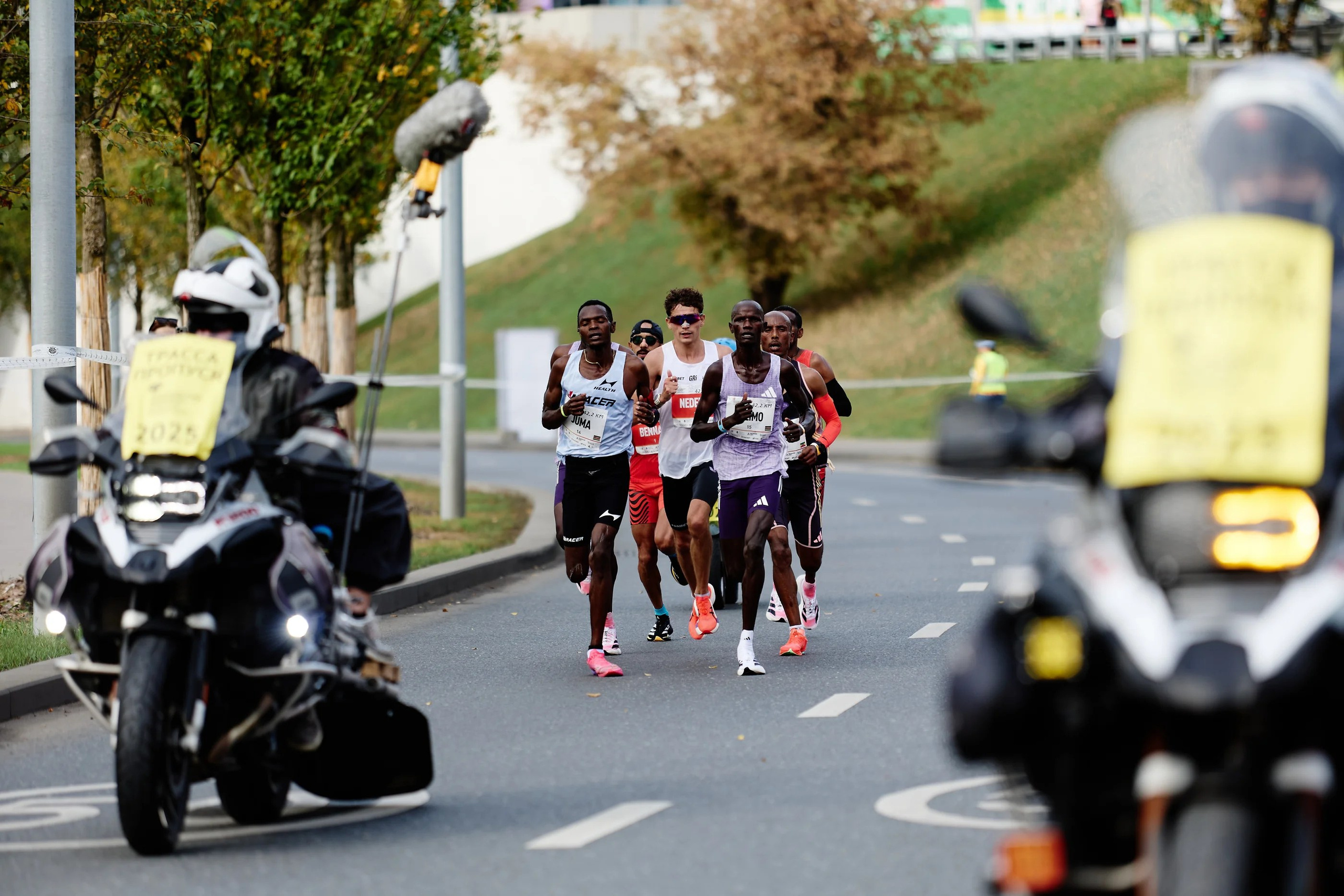 Moscow Marathon 2025. Спортивный и бизнес фотограф Арсений Голышкин