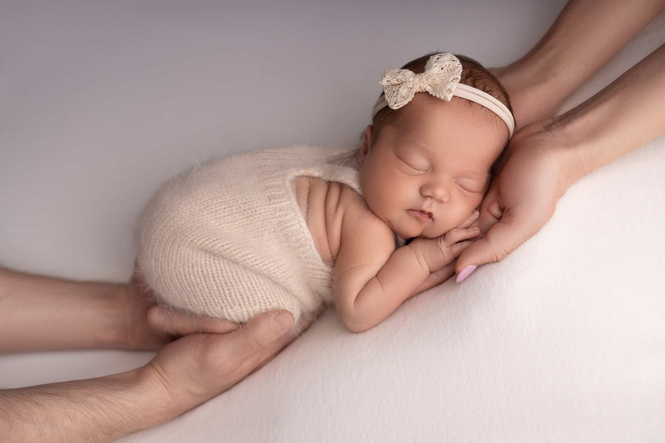 Классическая фотосессия малыша. Фотограф новорожденных малышей в Омске и Омской области Эльвира Камаева