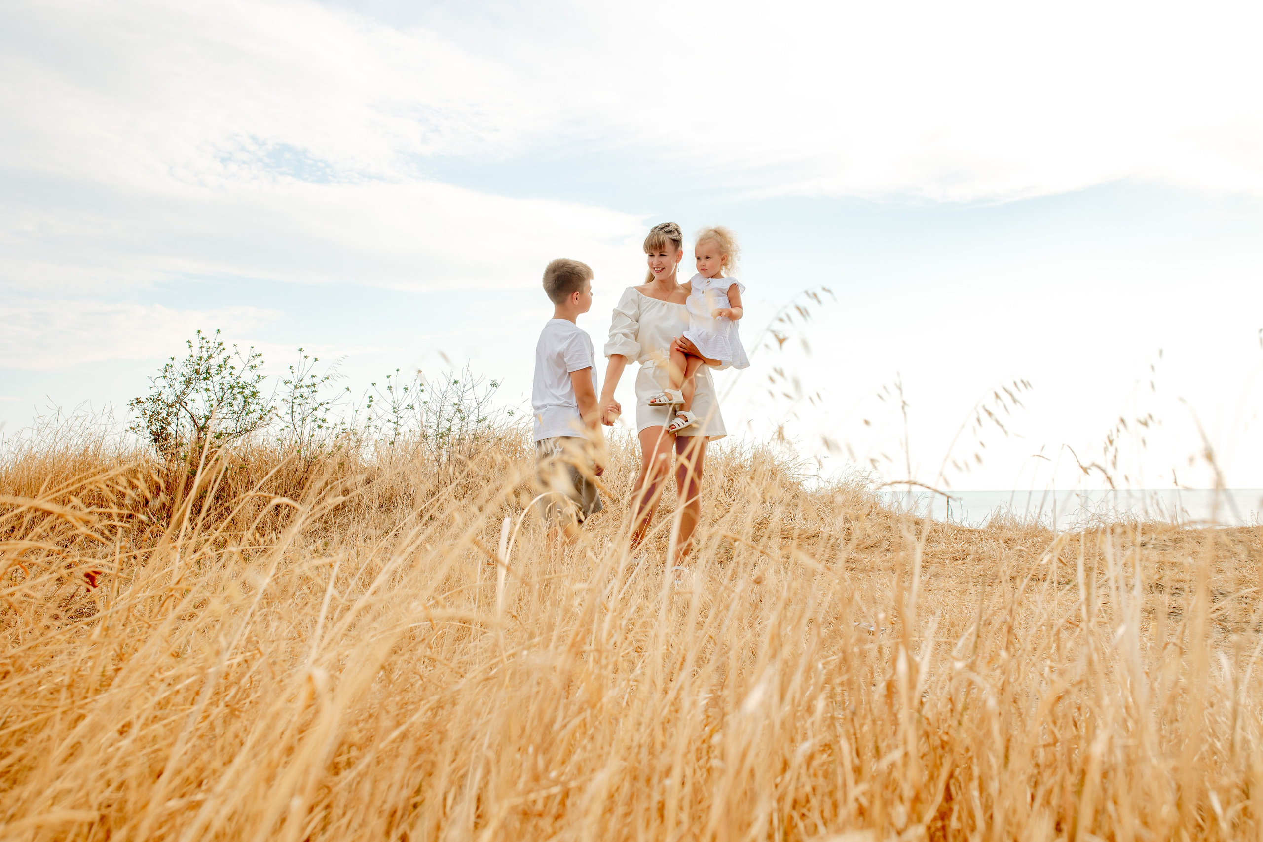 Юлия, Тимур и Вика. Фотограф в Геленджике, Архипо-Осиповке, Абрау-Дюрсо, Кринице Виктория
