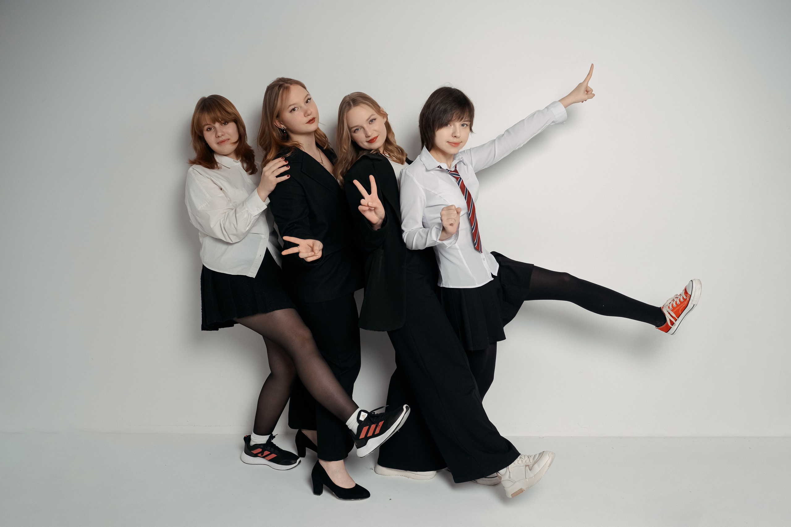 ВЫПУСКНИКИ 11 КЛАСС. МАРГАРИТА КУДРЯШОВА СВАДЕБНЫЙ И СЕМЕЙНЫЙ ФОТОГРАФ ТВЕРЬ МОСКВА