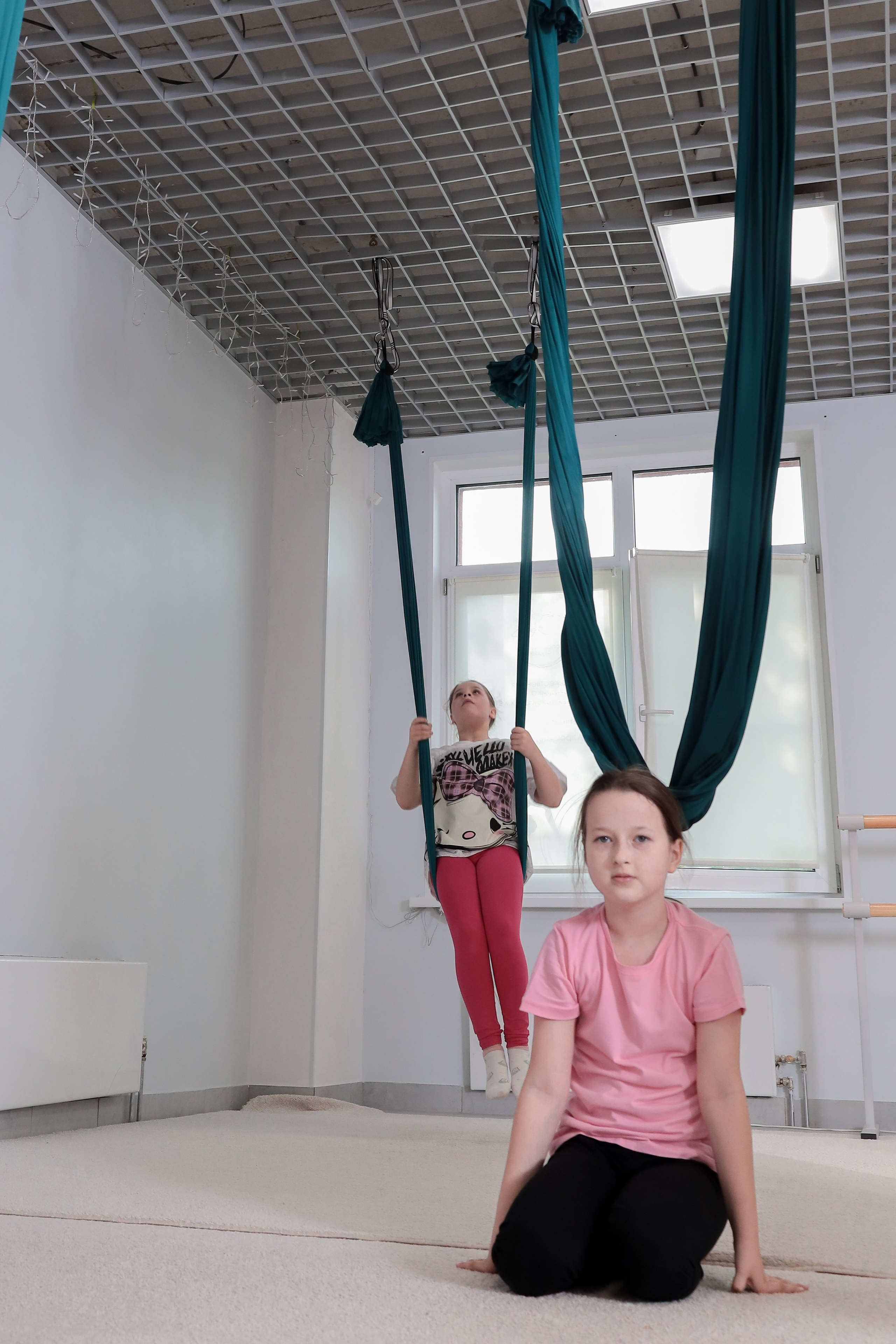 Детская аэройога. Фотограф Надршина Лилия