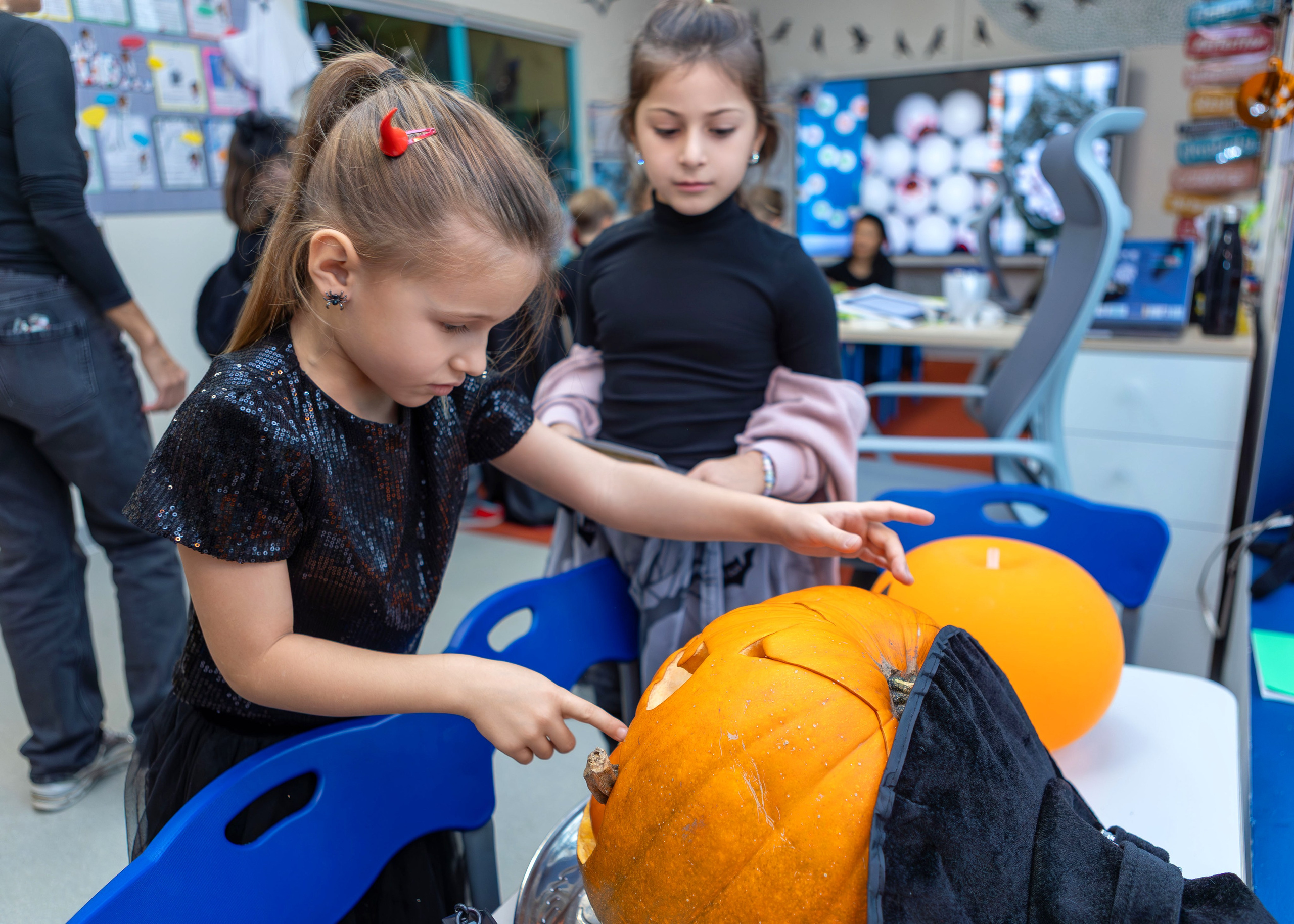 Halloween в начальной школе. Выпускные альбомы для школы и детского сада — школьный фотограф Подольск, Троицк, Щербинка, Москва