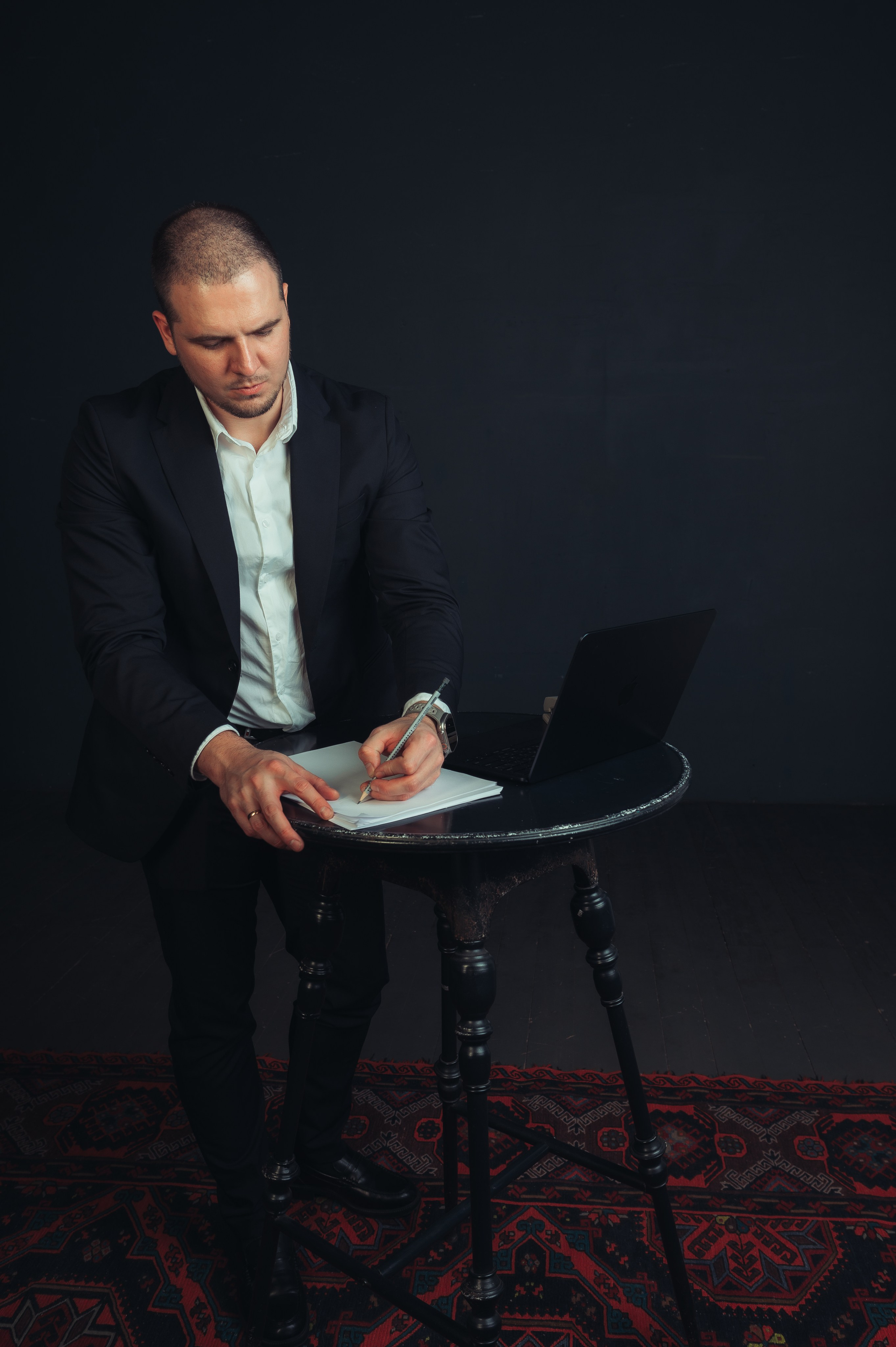 Никита Пустовалов — портретная съёмка. Иван Кубик — фотограф и видеограф