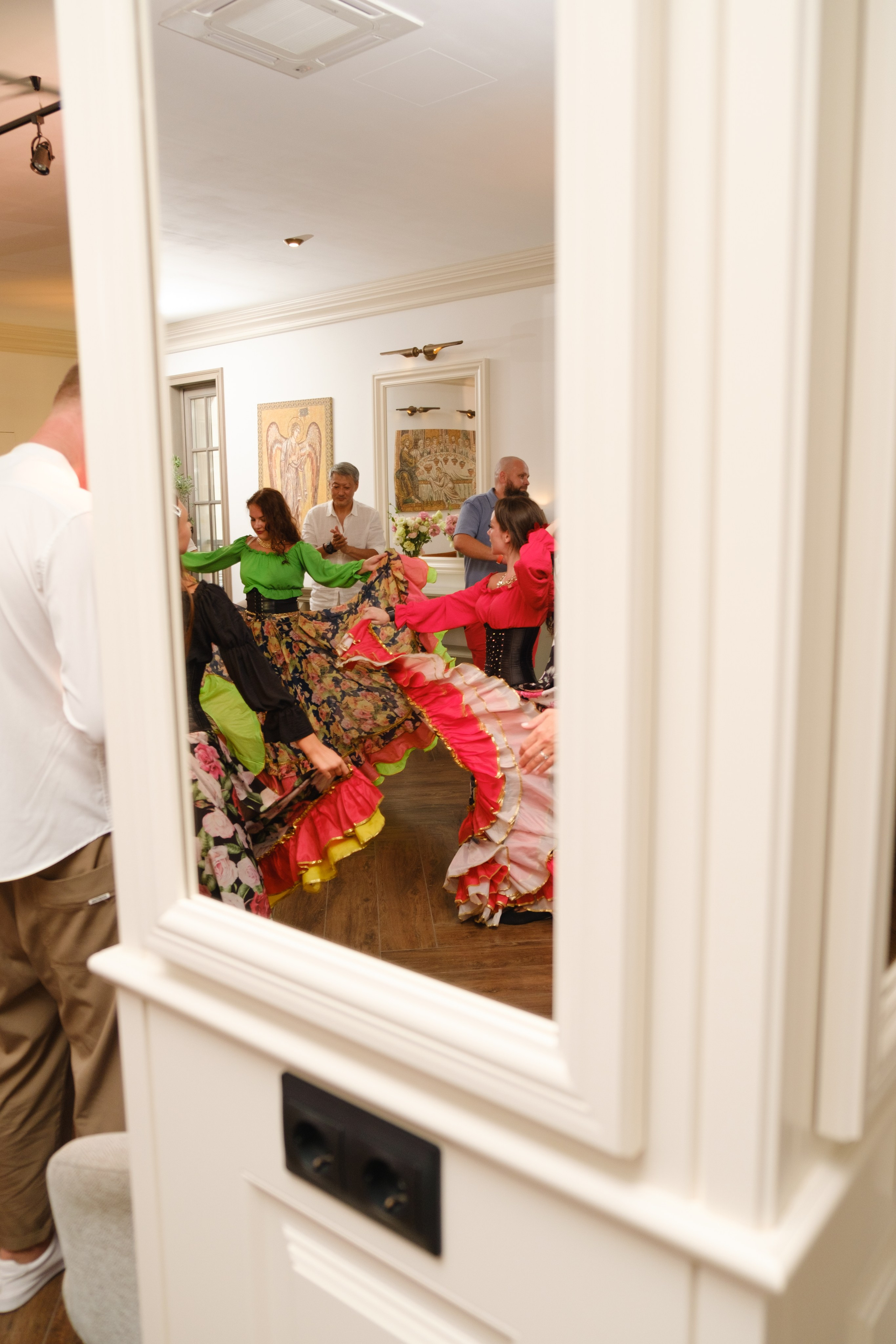 Фотограф на юбилей в Крыму | Съемка дня рождения | Илья Желдак. Профессиональная фотосъемка в Крыму. Натуральные эмоции и живые кадры. Забронируйте дату прямо сейчас!