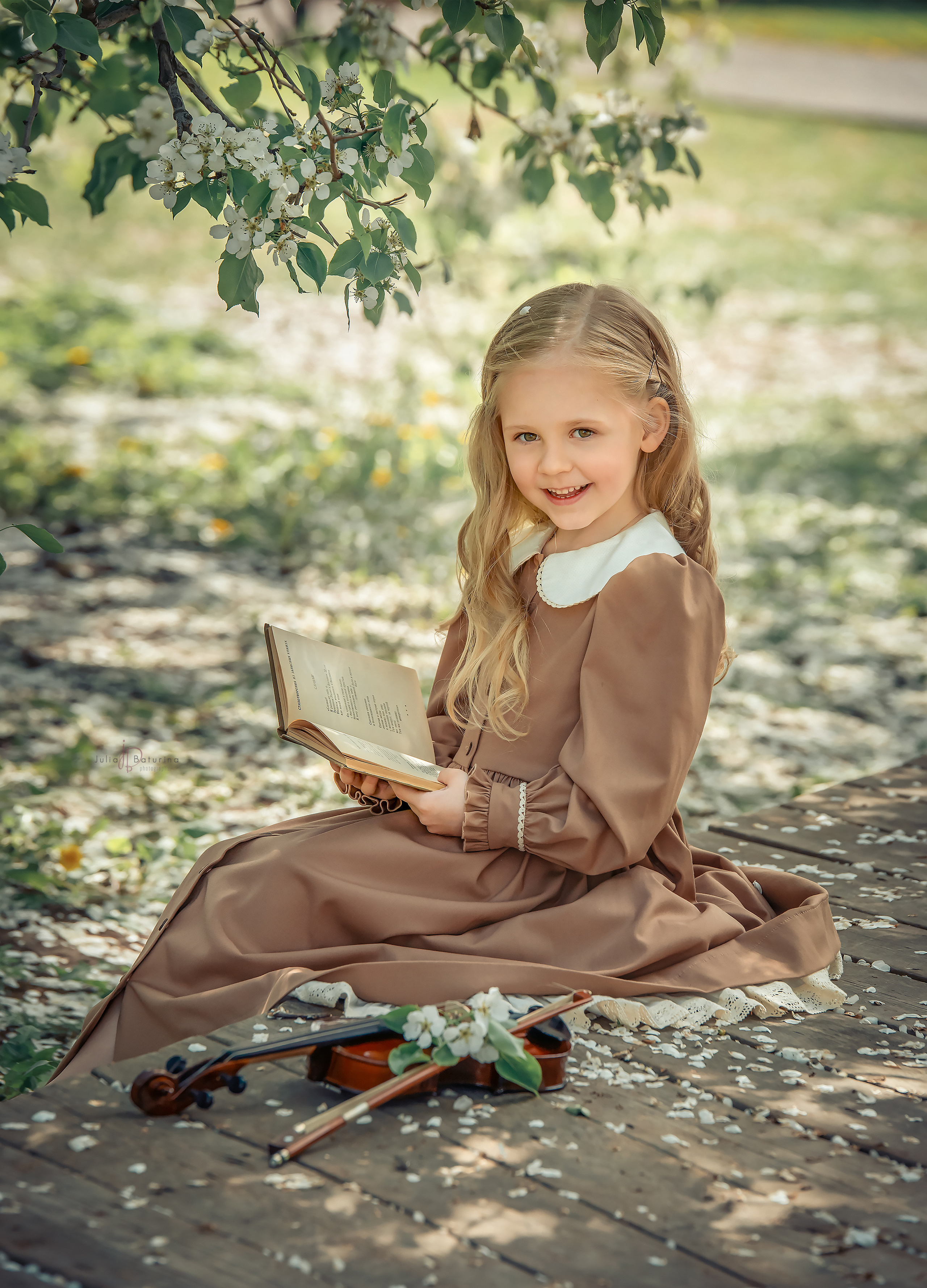 Весна Катюши и Ариши. Портретный Фотограф в Москве Юлия Батурина