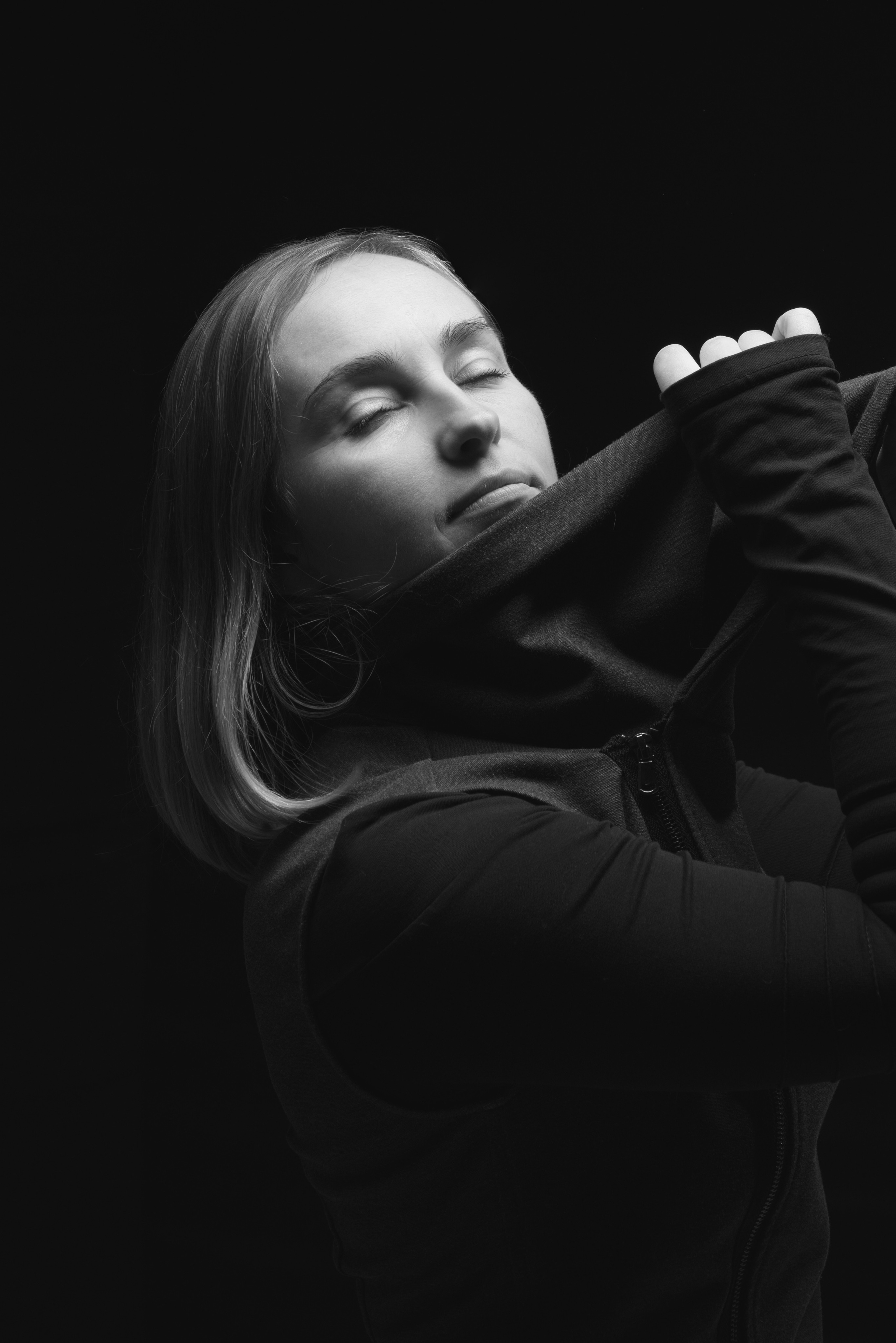 Женский студийный портрет