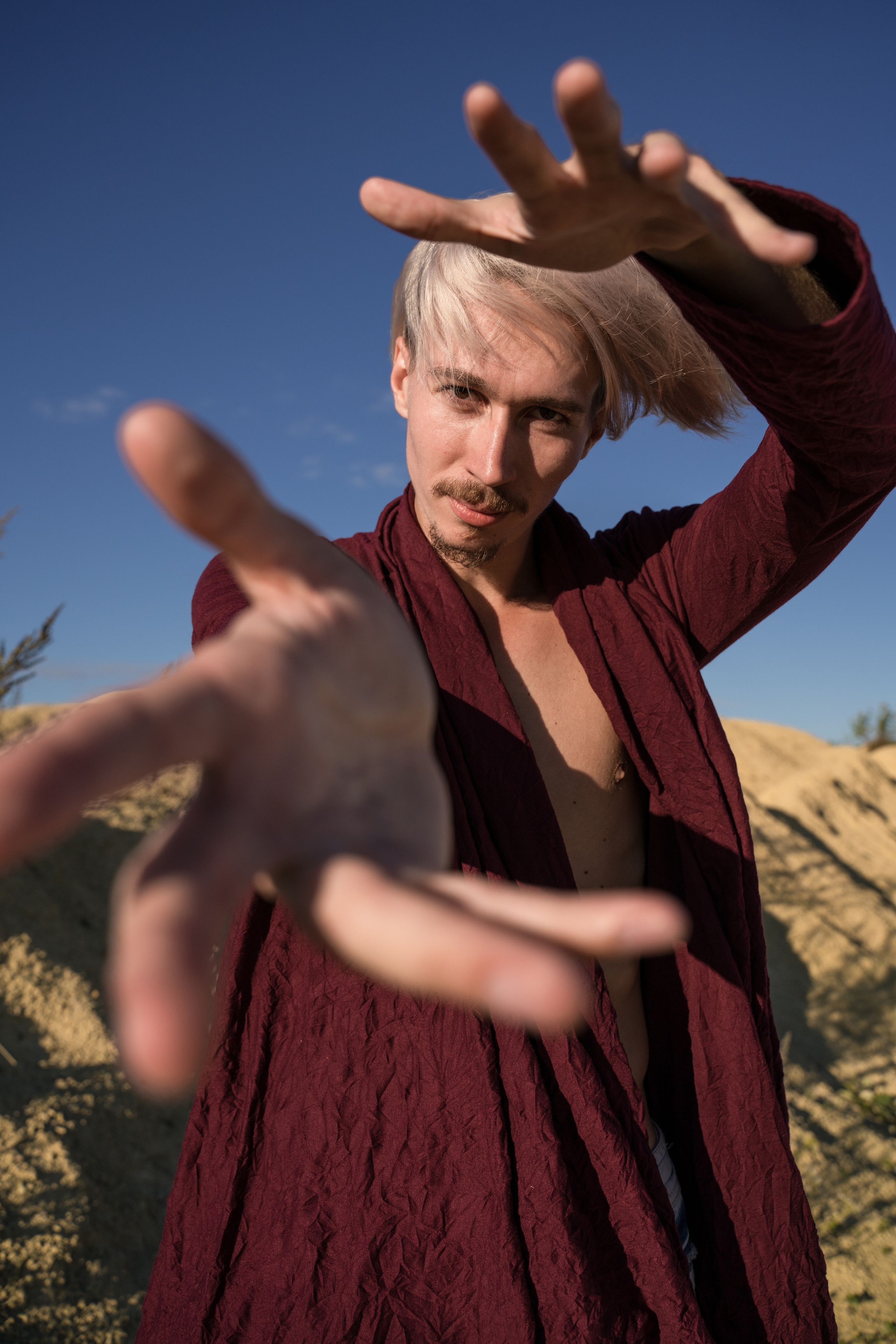 Мужской портрет на природе