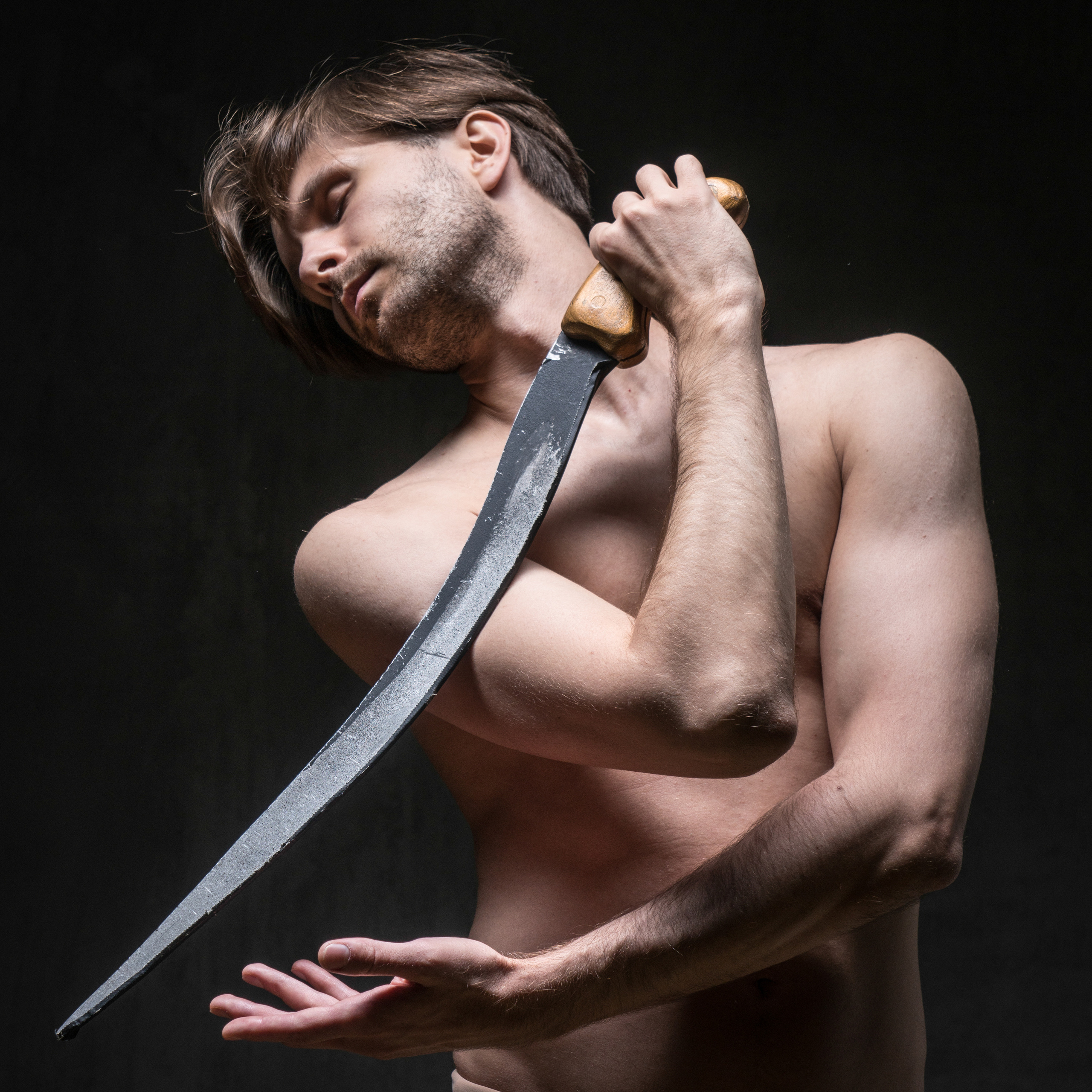 Портрет с саблей