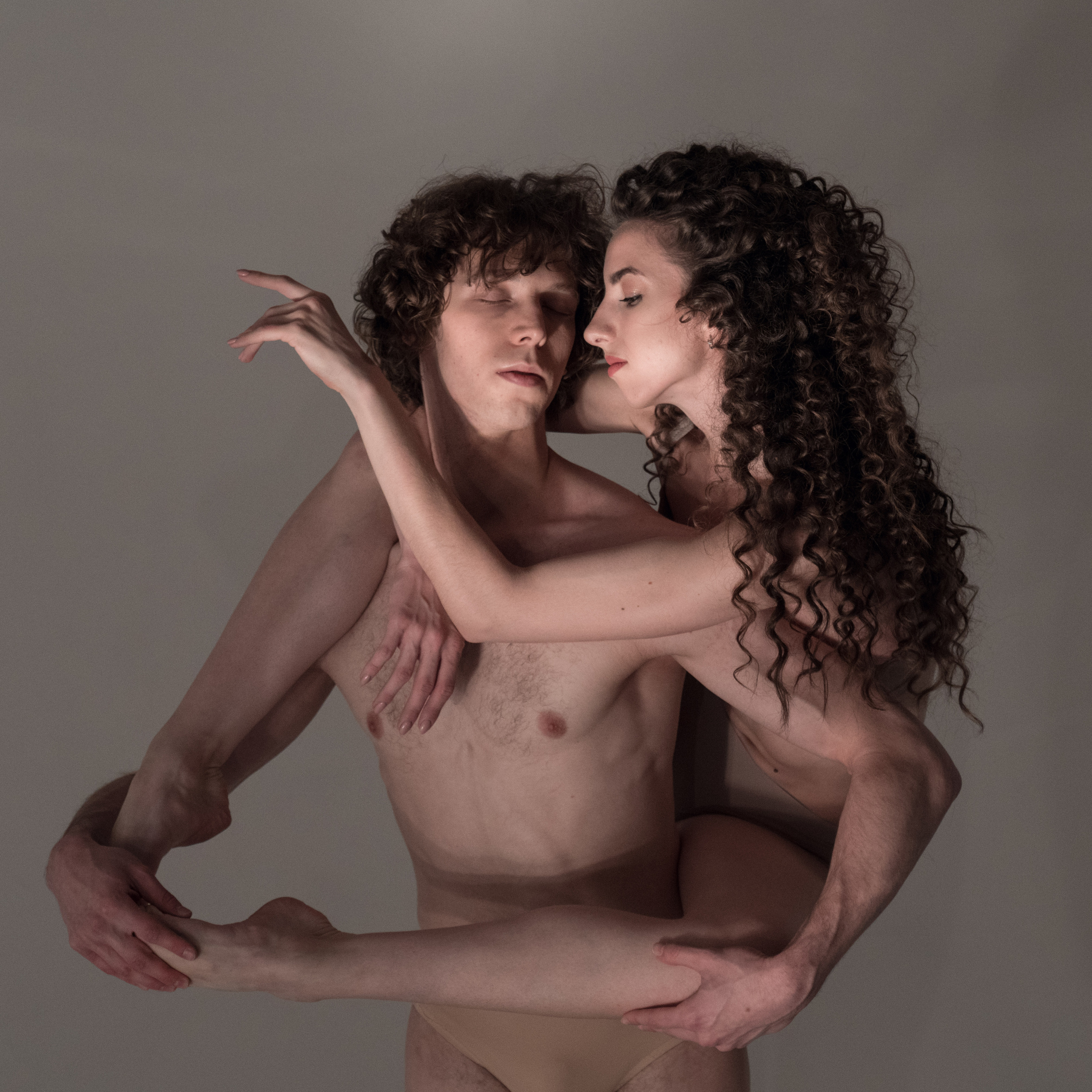 Драматичный свет в романтичной съемке