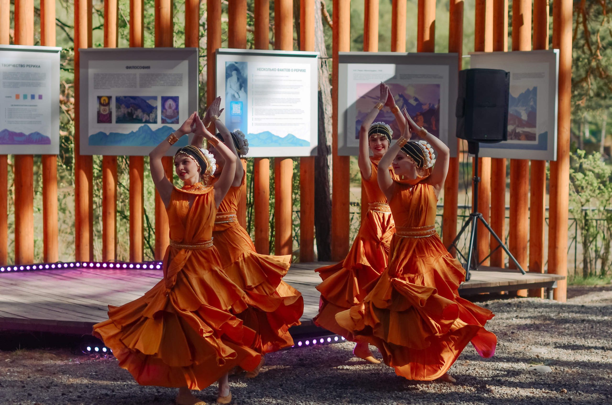 Фестиваль «Цветение Маральника на Алтае 2025». Фоторепортаж. Денисова Аля — фотограф для парных съемок и индивидуальных историй в Барнауле