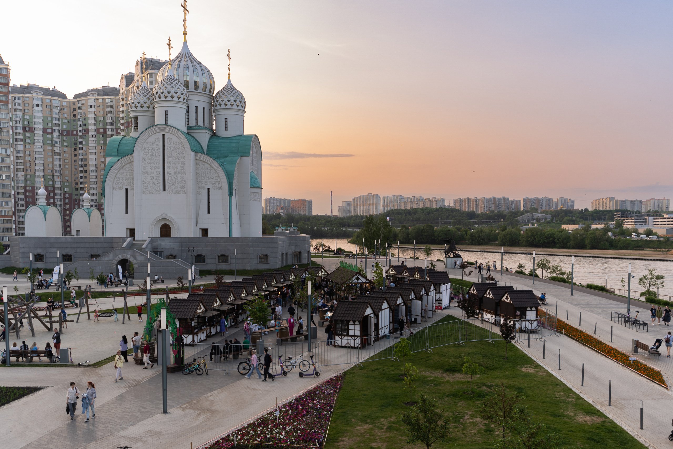 Репортажная фотосъёмка Винной ярмарки в Красногорске