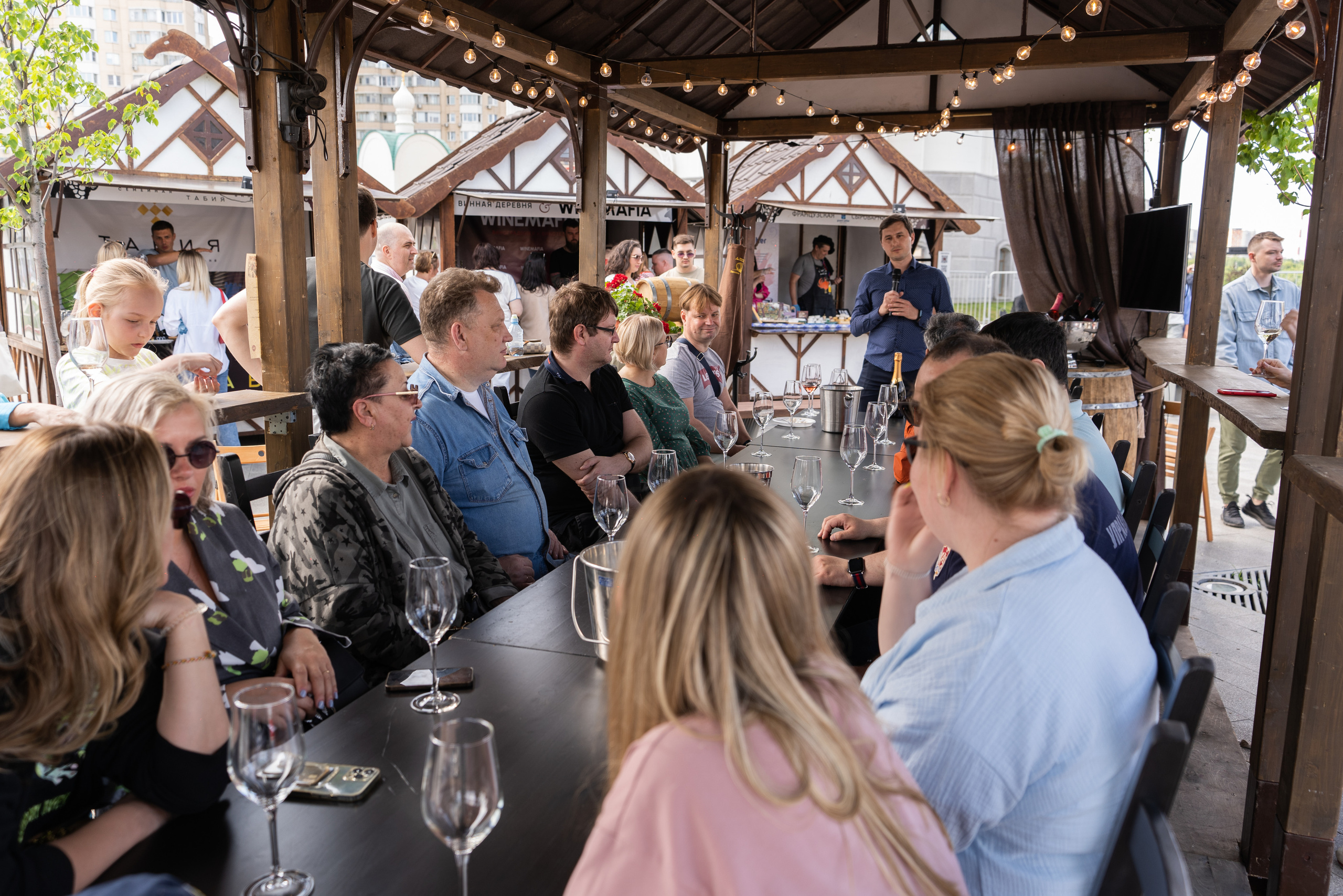 Репортажная фотосъёмка Винной ярмарки в Красногорске