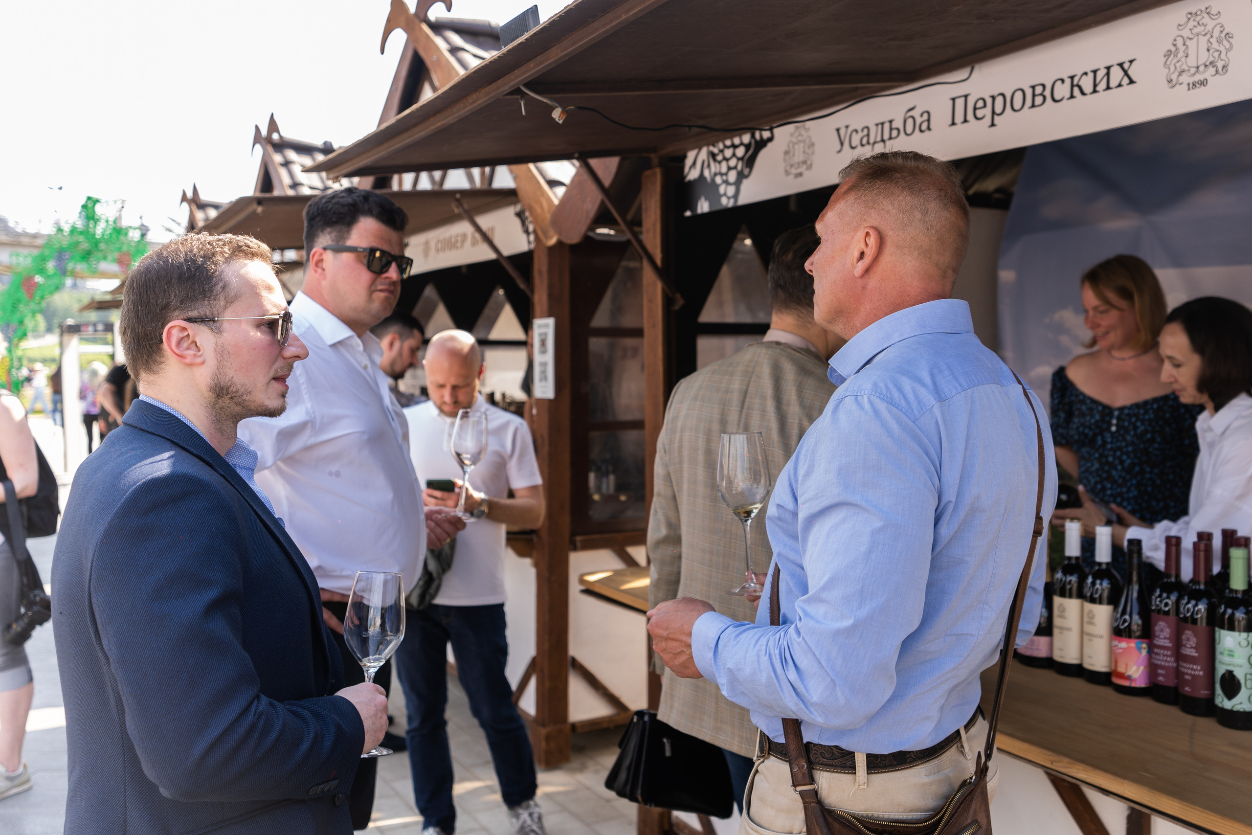 Репортажная фотосъёмка Винной ярмарки в Красногорске