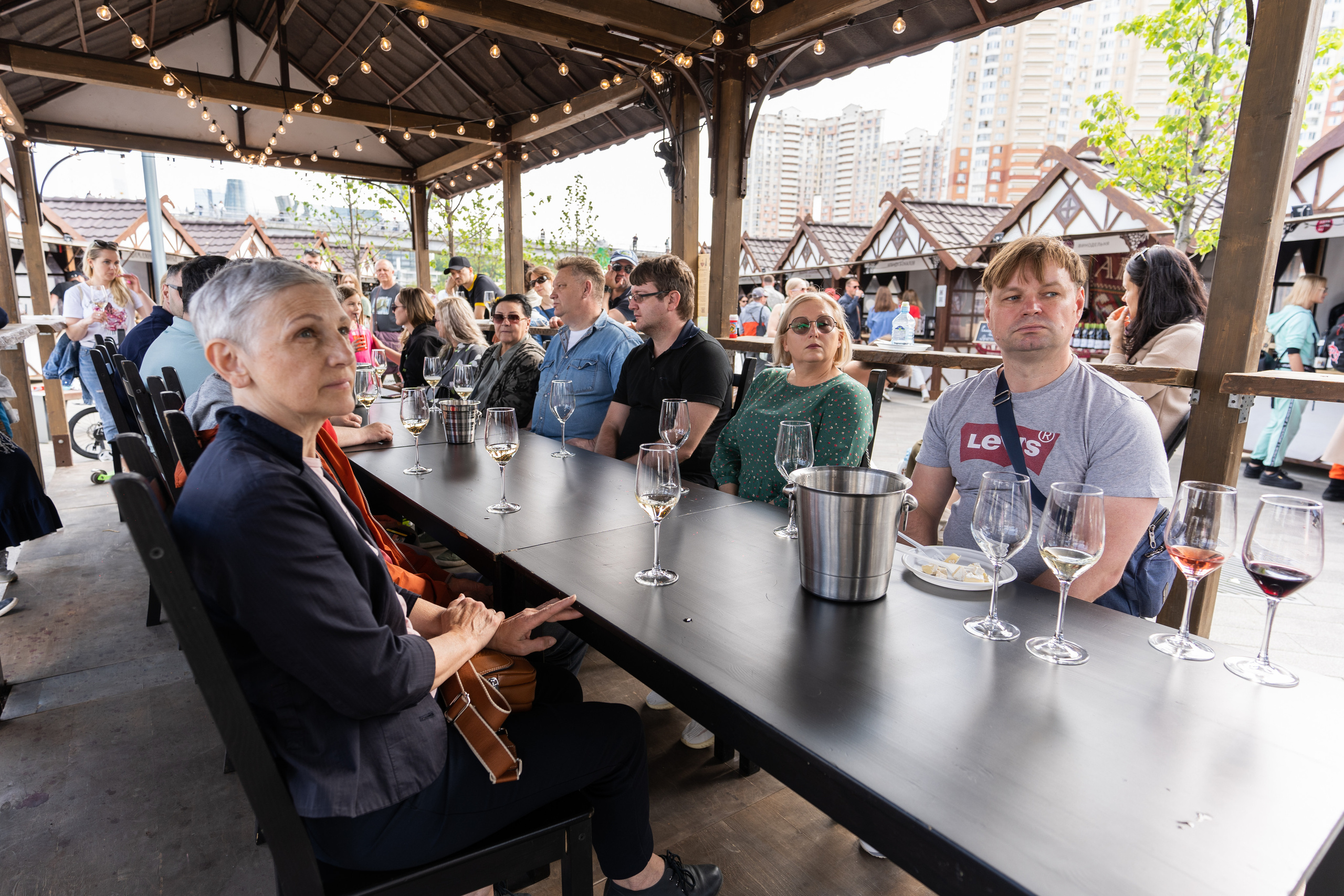 Репортажная фотосъёмка Винной ярмарки в Красногорске