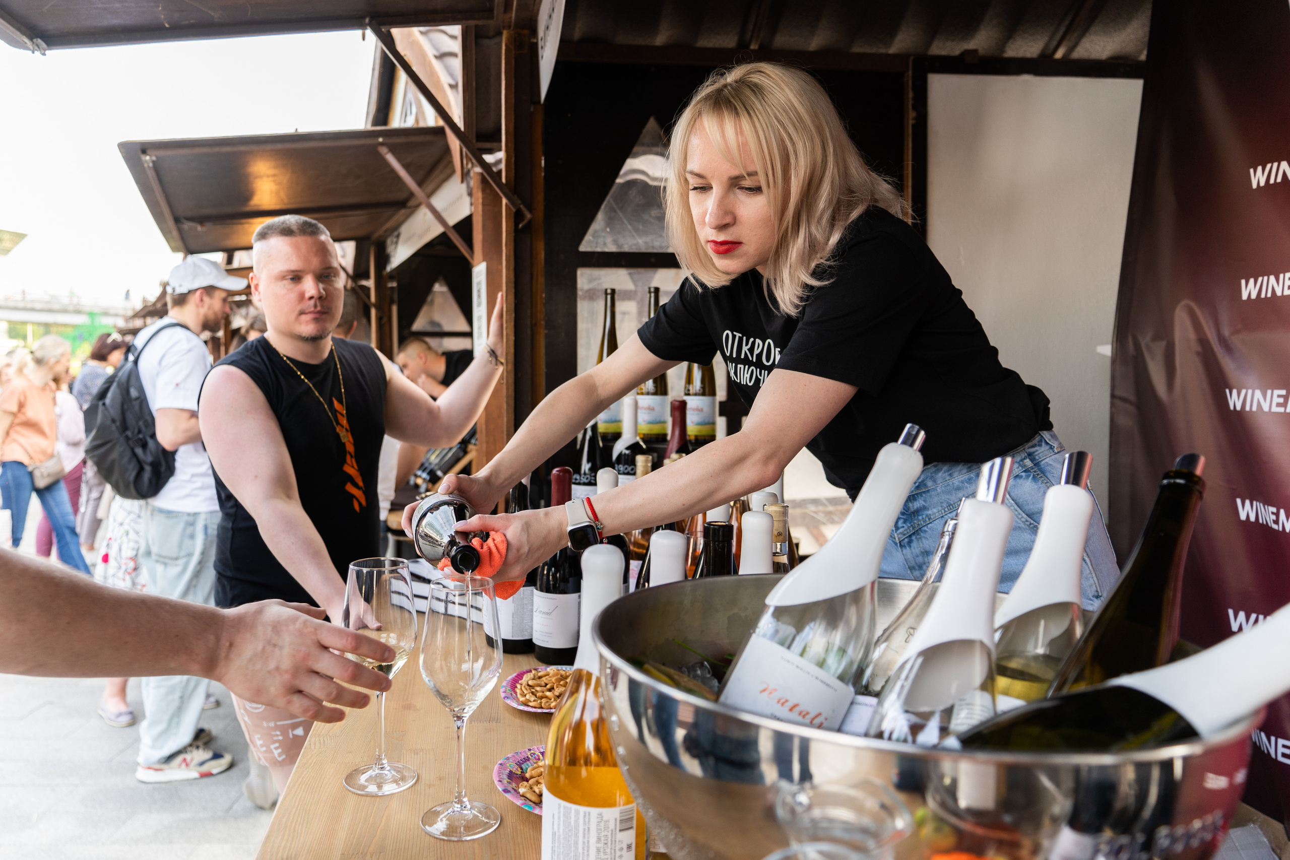 Репортажная фотосъёмка Винной ярмарки в Красногорске