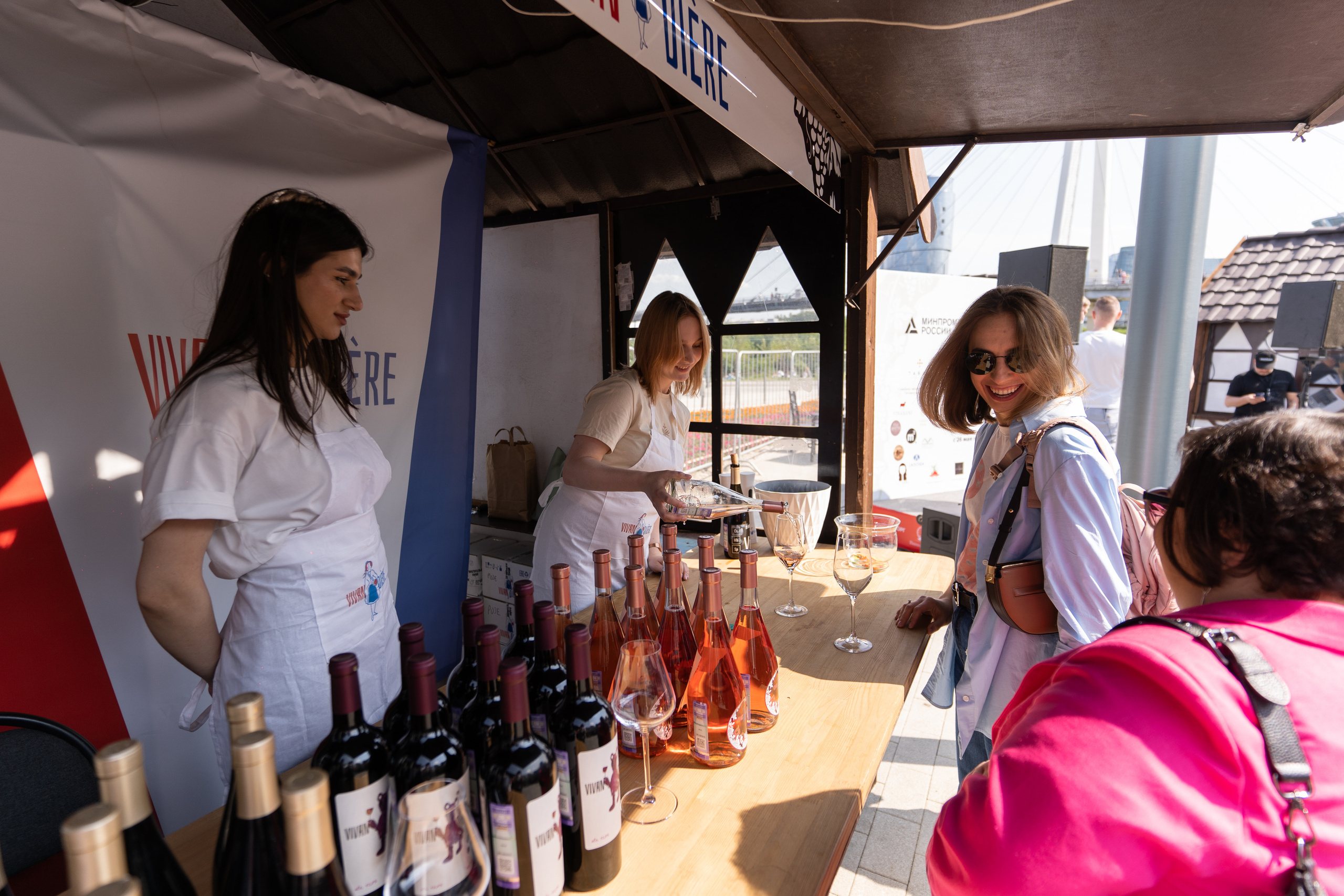 Репортажная фотосъёмка Винной ярмарки в Красногорске