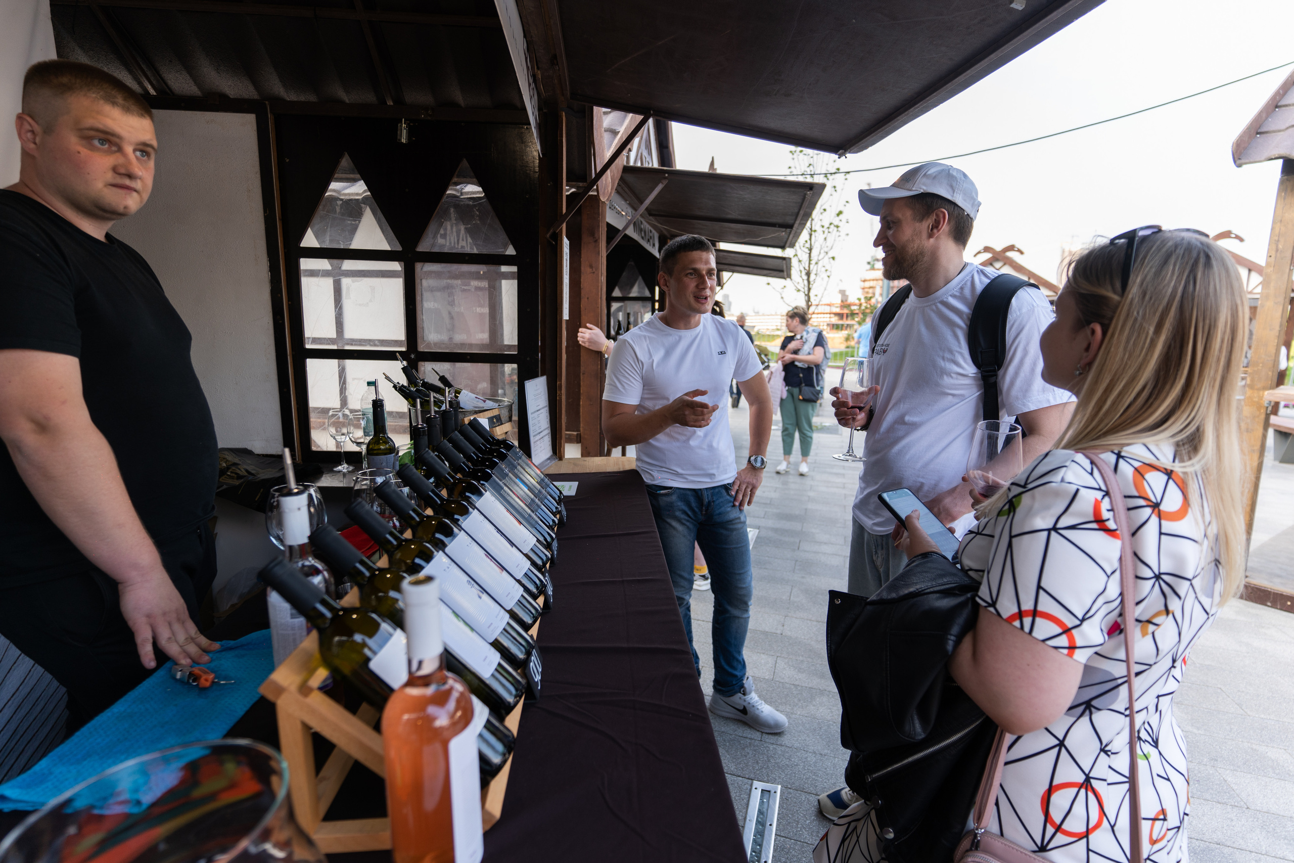 Репортажная фотосъёмка Винной ярмарки в Красногорске