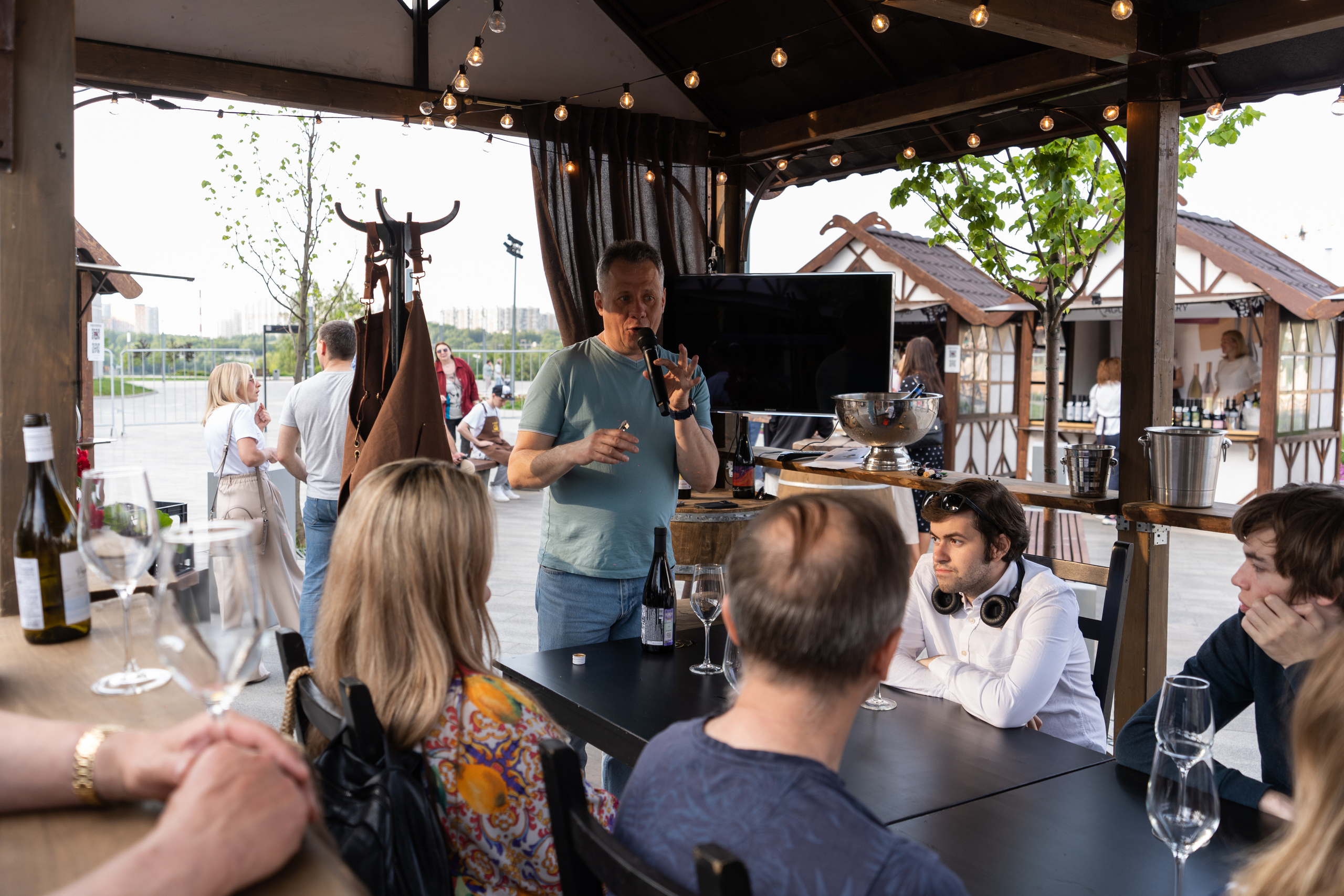 Репортажная фотосъёмка Винной ярмарки в Красногорске