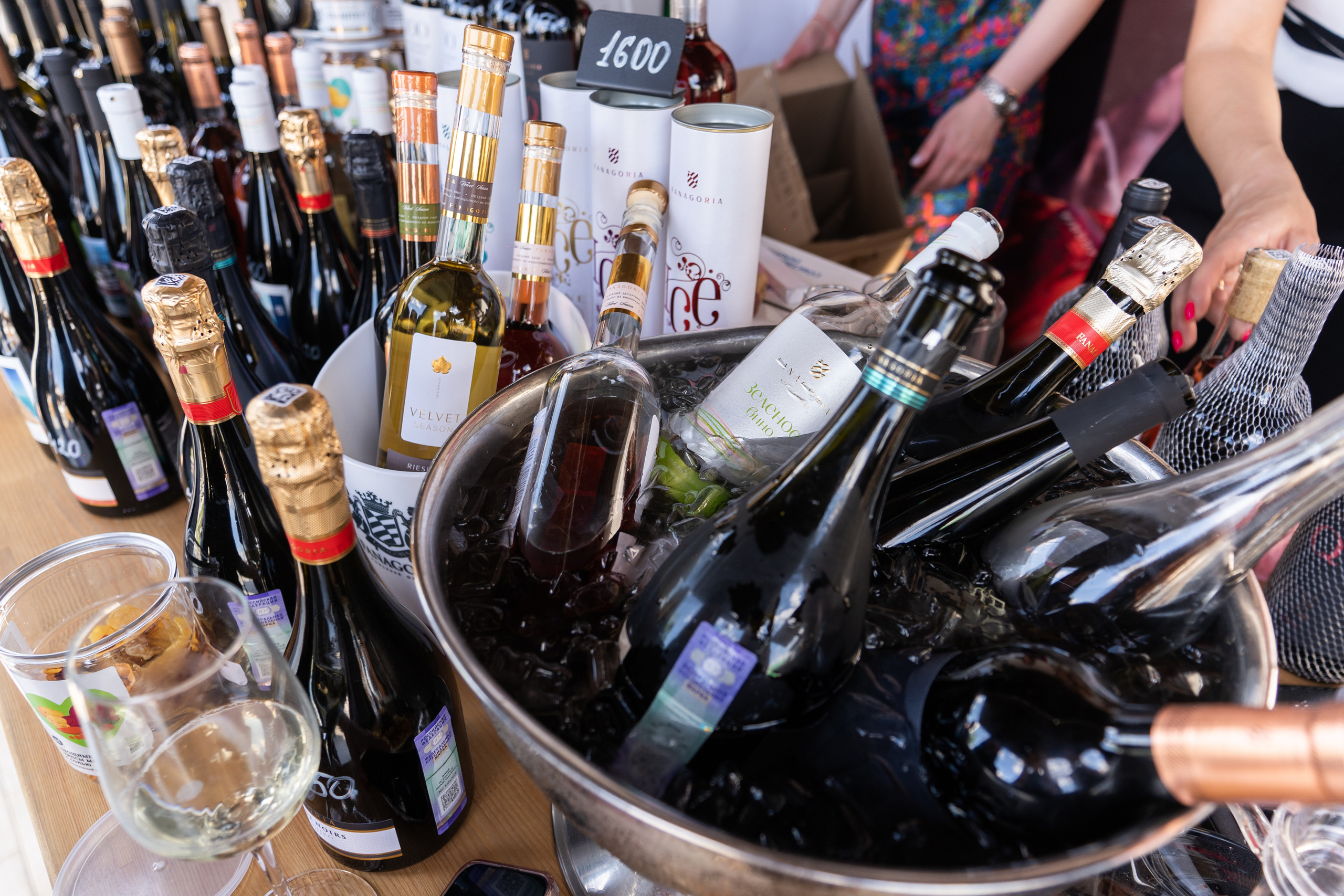 Репортажная фотосъёмка Винной ярмарки в Красногорске