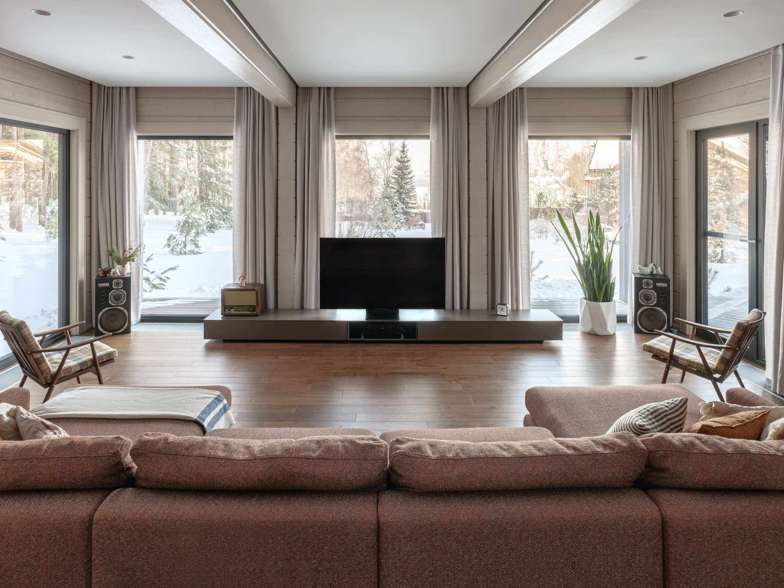 Загородный дом. Дизайнер Дмитрий Кисляков. Мебель на заказ