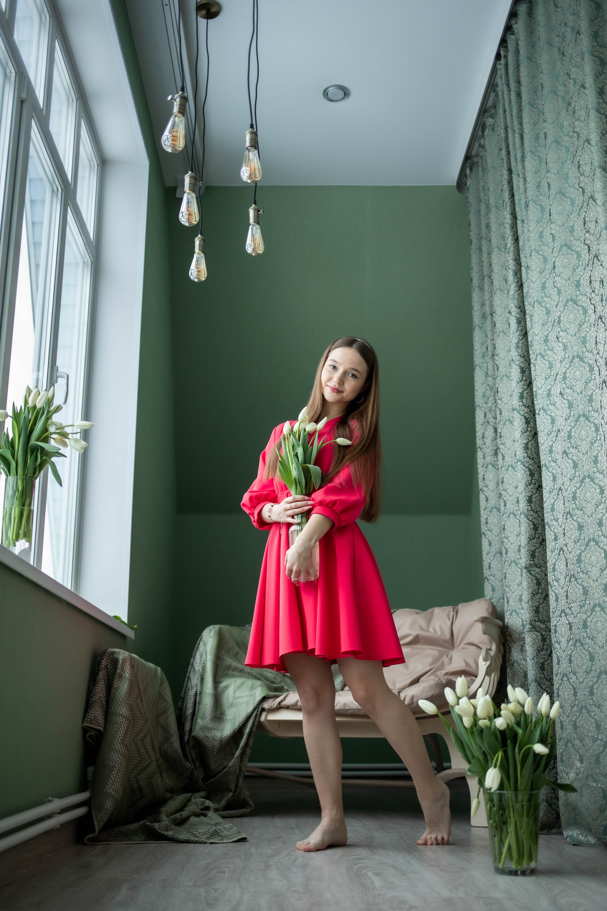 Девушка и цветы