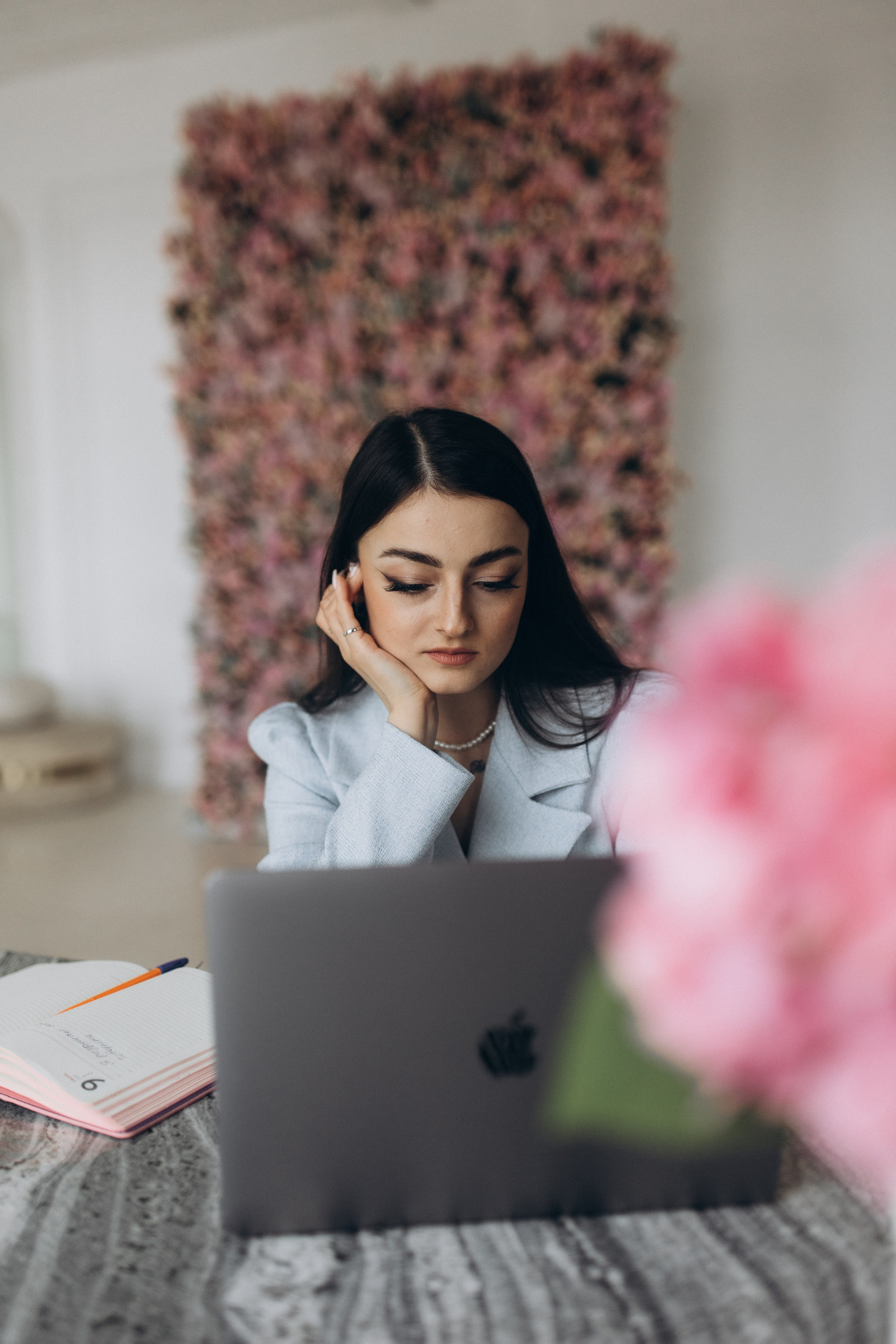 Контент съемка для психолога Маши. Фотограф Артем Бросов в Санкт-Петербурге и Дубае