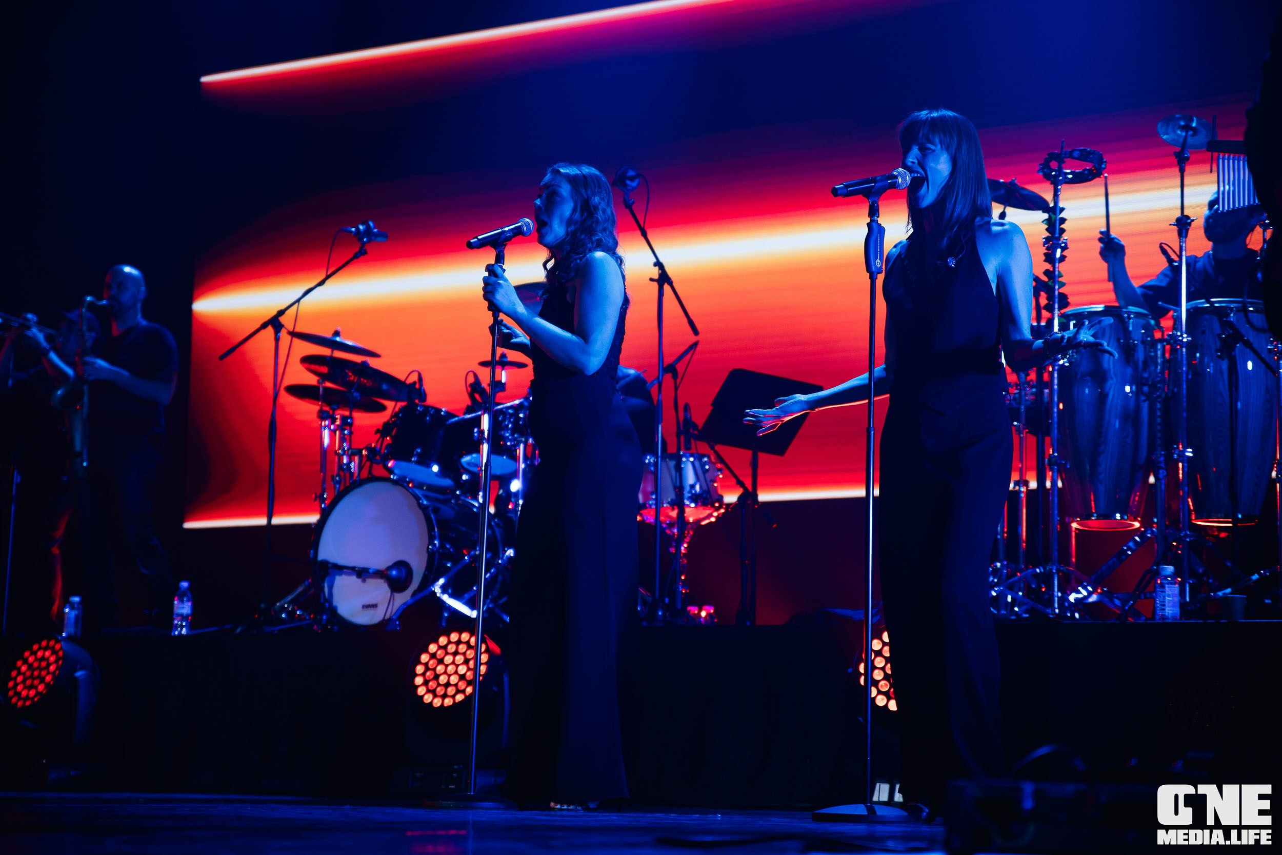 Фоторепортаж с концерта Эмина в Янтарь Холле. One Media Life: фоторепортажи, фотоотчеты с мероприятий и заведений