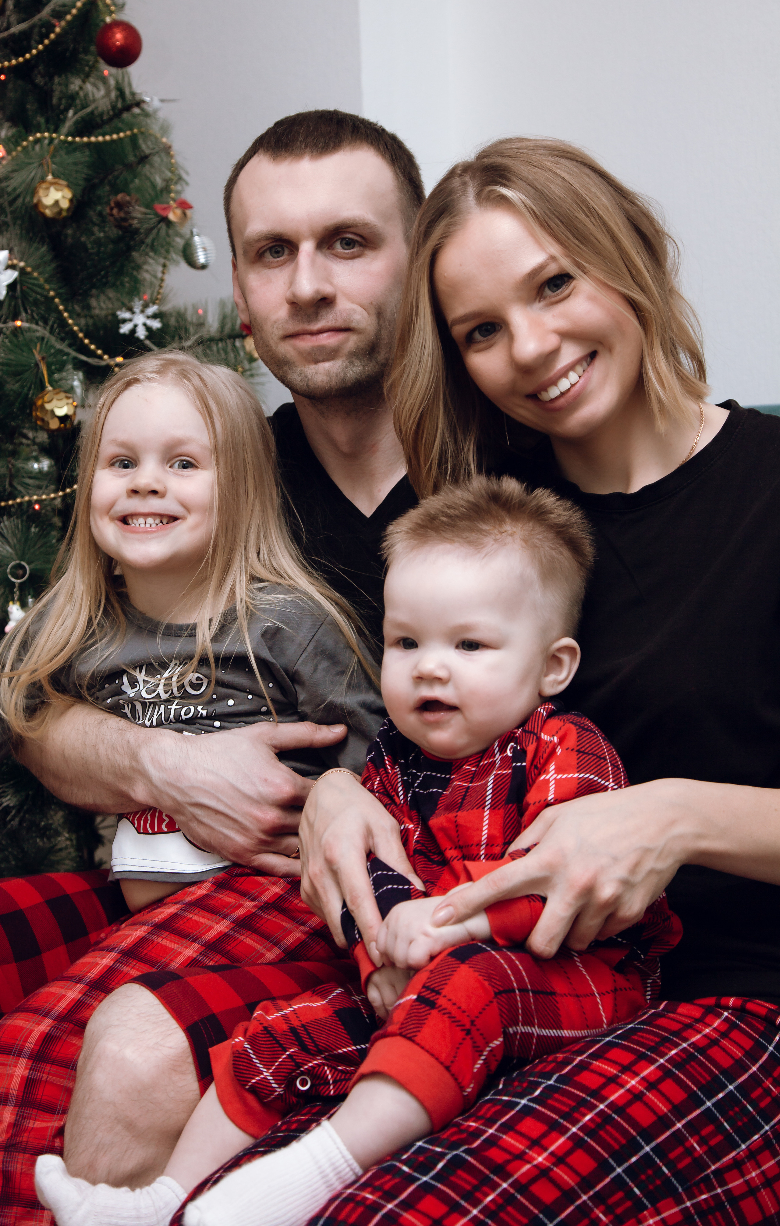 Новогодняя домашняя посиделка. Свадебный и семейный фотограф Екатеринбург Настя Саедгалина