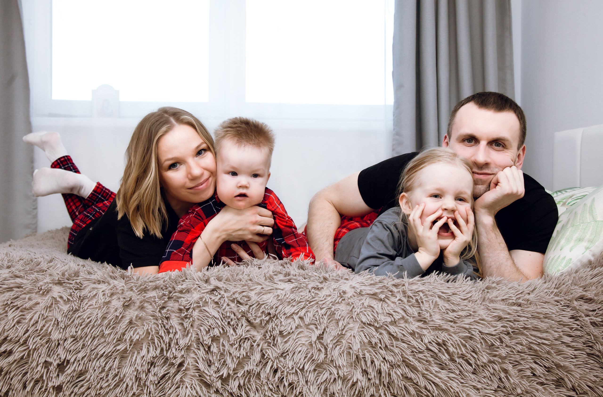 Новогодняя домашняя посиделка. Свадебный и семейный фотограф Екатеринбург Настя Саедгалина