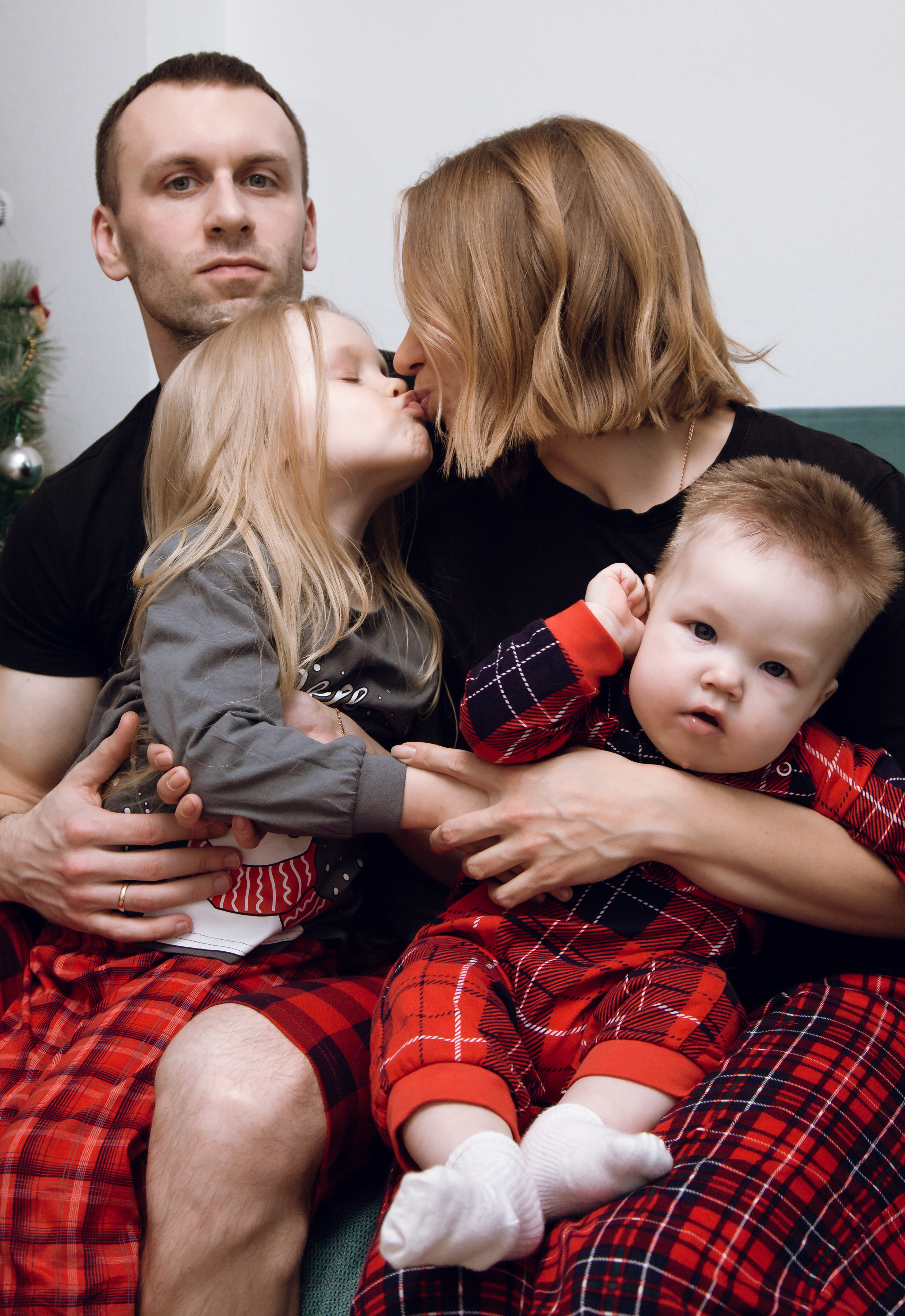 Новогодняя домашняя посиделка. Свадебный и семейный фотограф Екатеринбург Настя Саедгалина