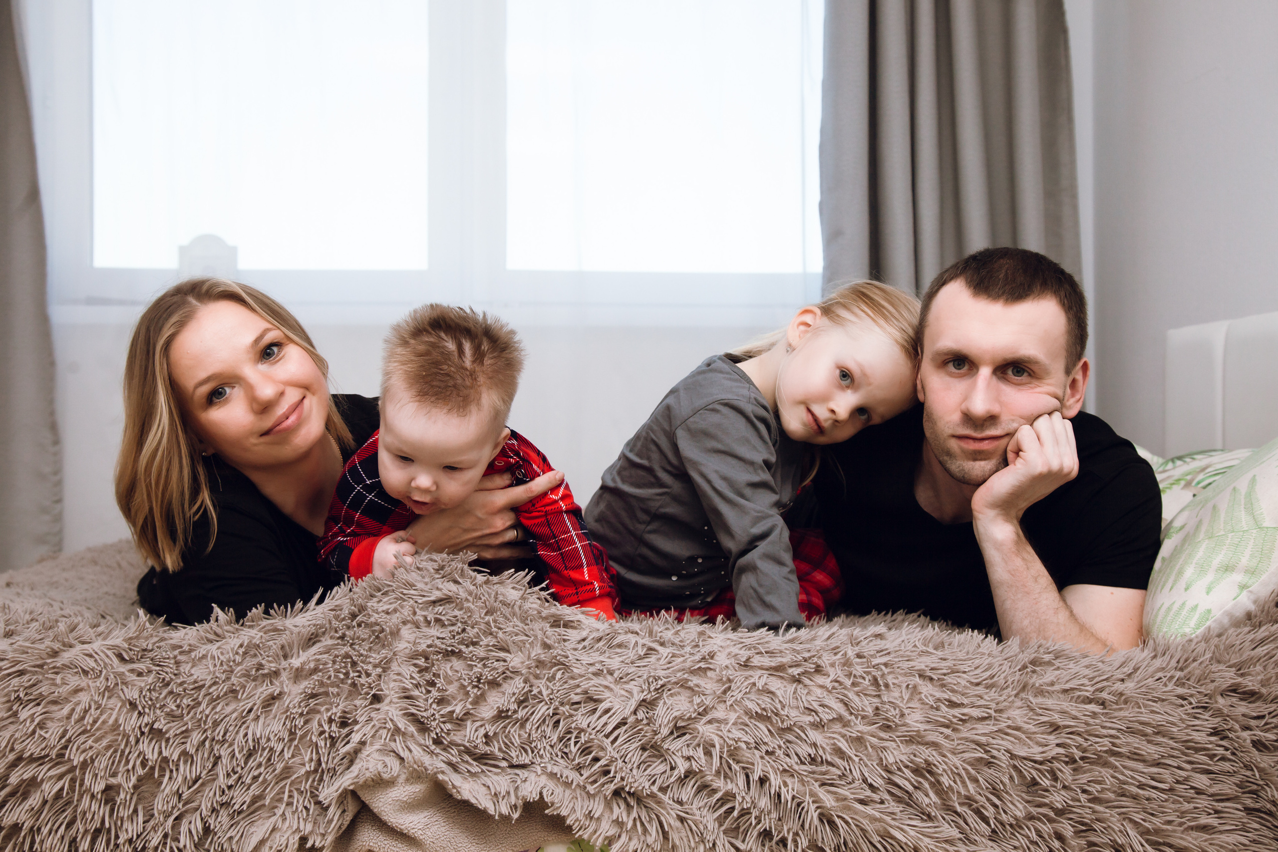 Новогодняя домашняя посиделка. Свадебный и семейный фотограф Екатеринбург Настя Саедгалина