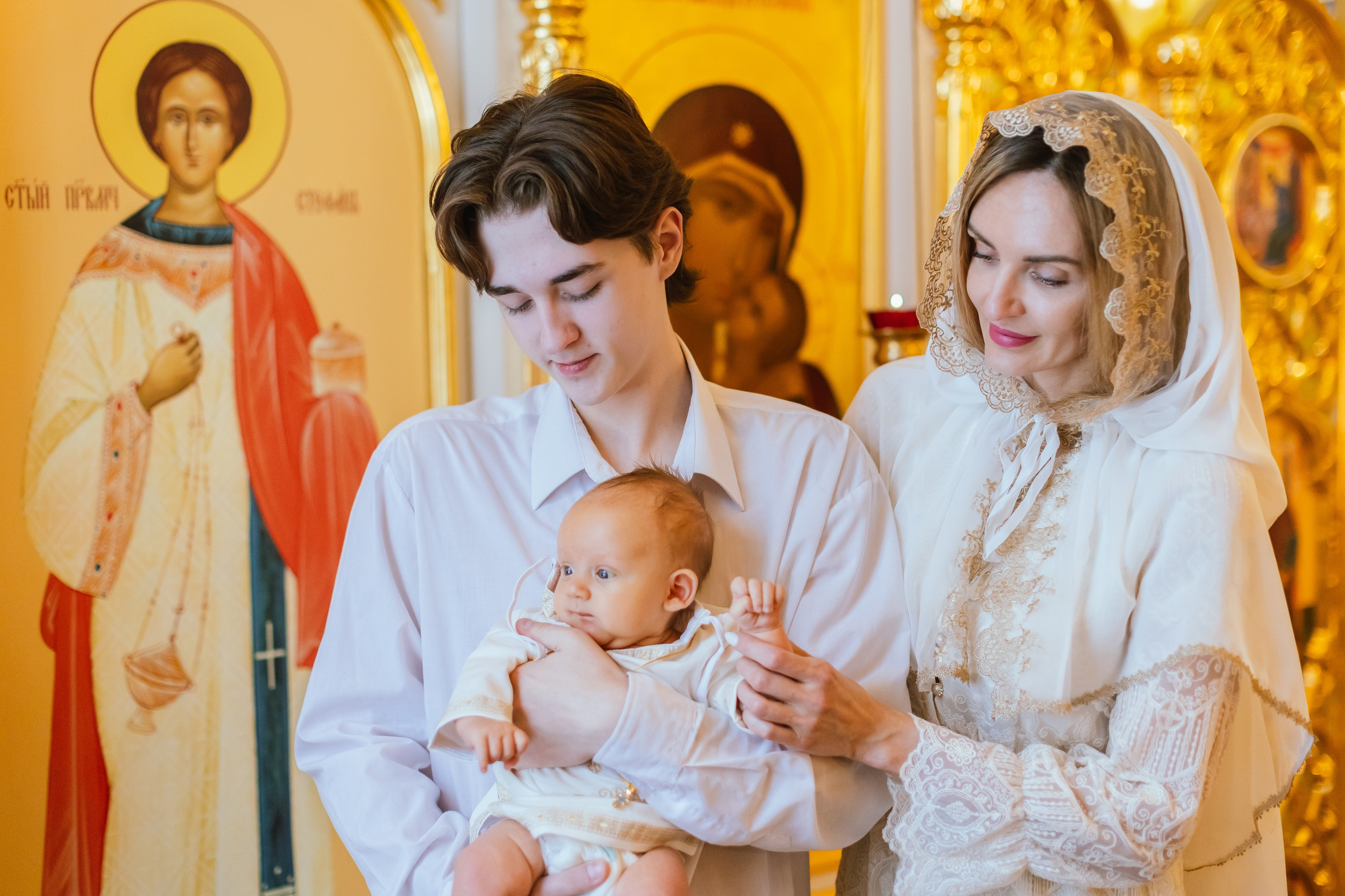 Фотосъемка крещения. Фото и видео Москва, Московский. Свадебный фотограф, видеограф, фотосессии, видеосъемка