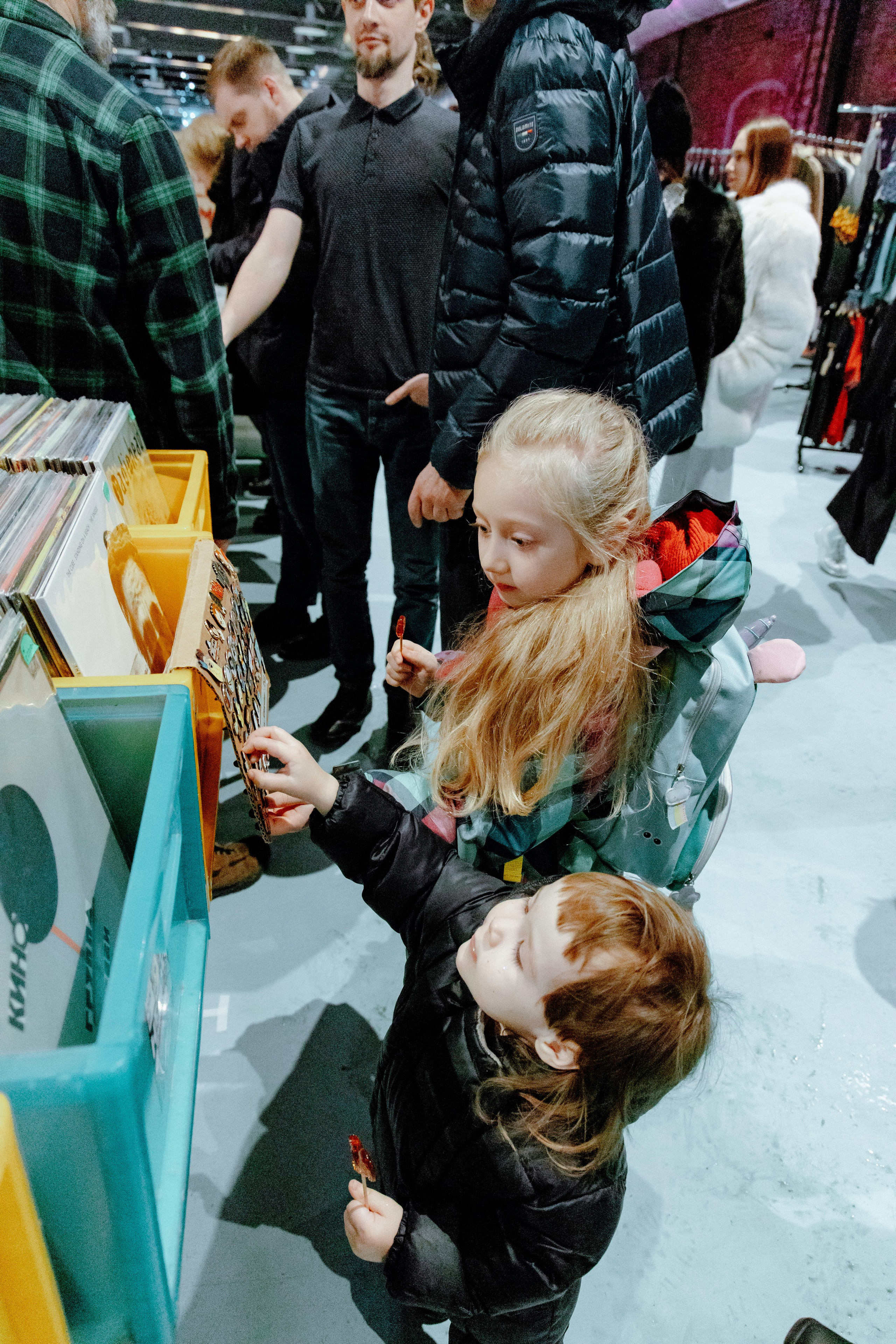 Garage sail в Севкабель Порт. Polinanazar//Полина Назарова, фотохудожник