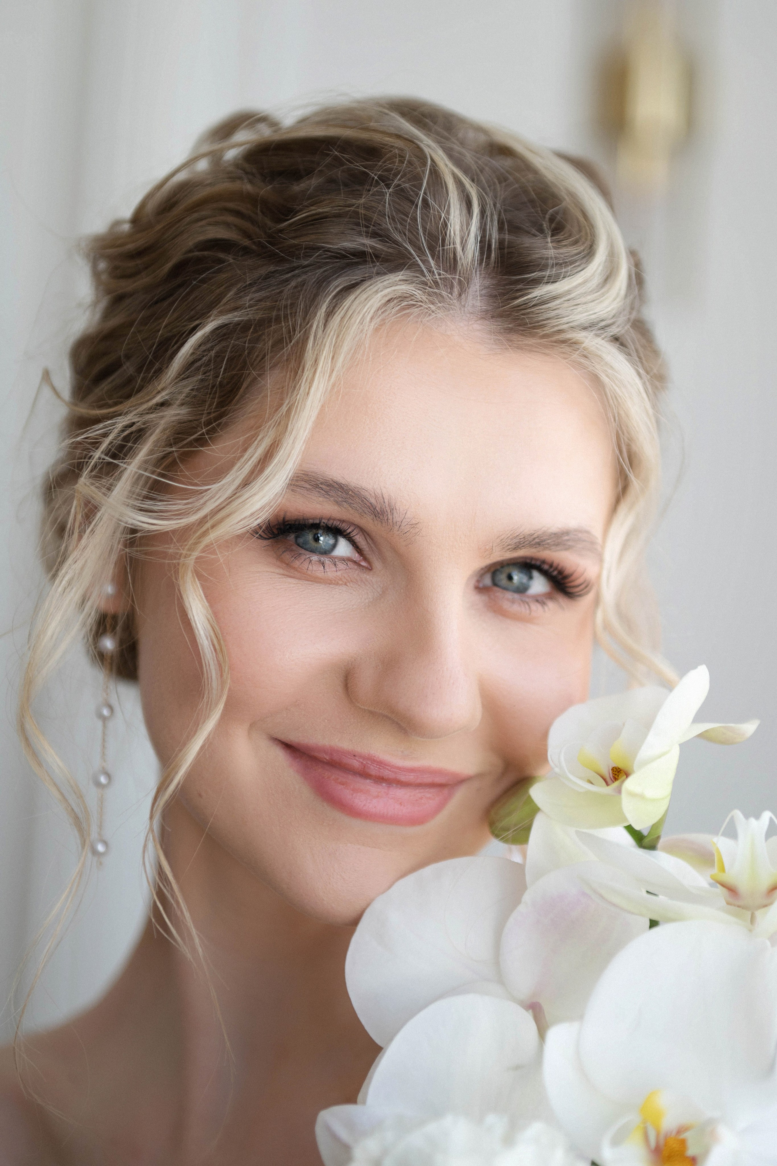 Утро невесты Александры. Свадебный фотограф в Москве Анастасия Колесникова