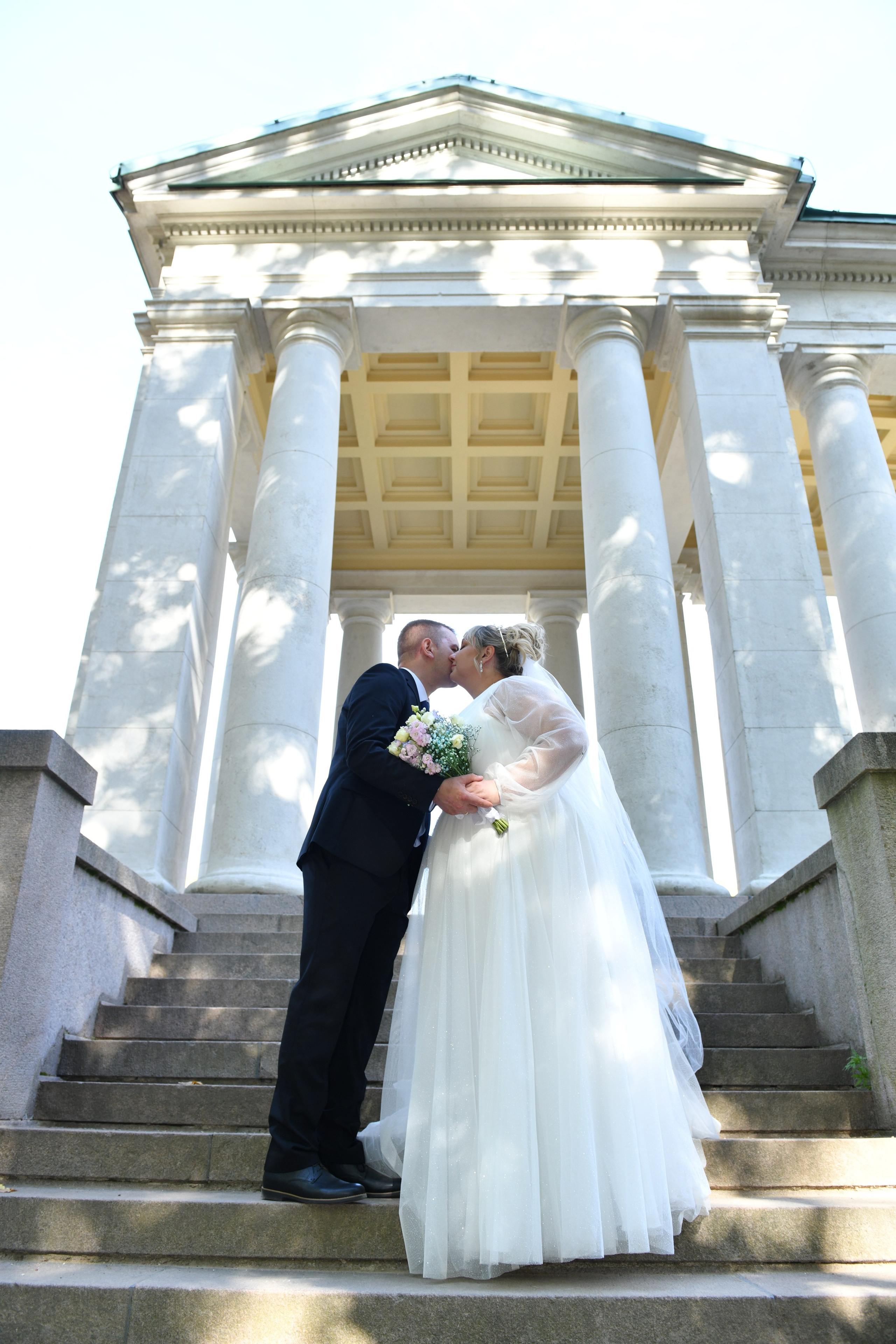 Анастасия и Максим. Регистрация и прогулка в усадьбе Архангельское. Свадебный и портретный фотограф в Москве Галина Борисова