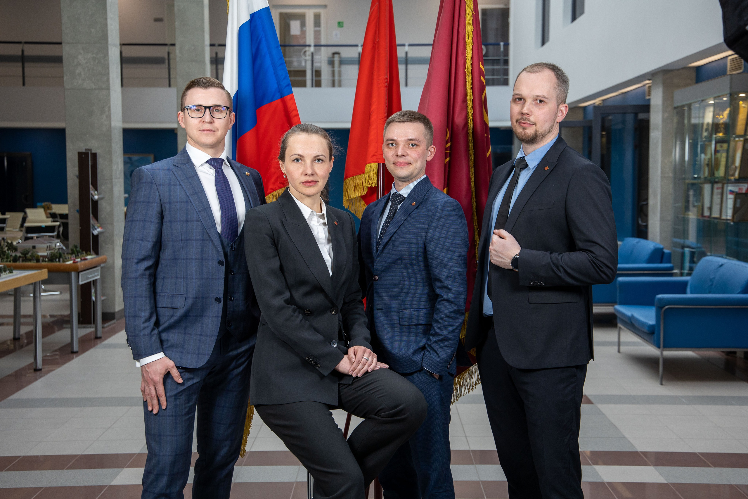 СТРОИТЕЛЬНЫЙ ТРЕСТ