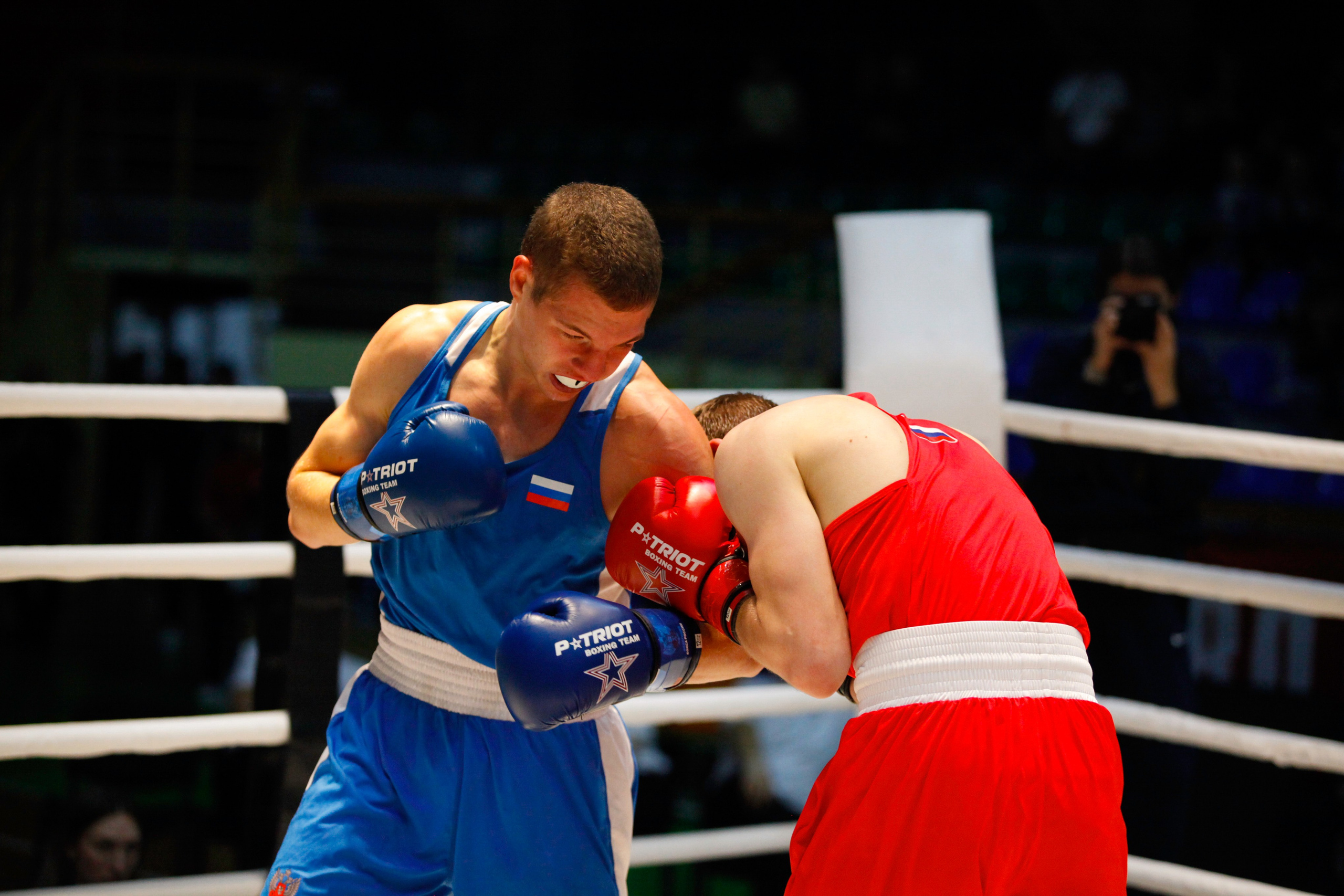 БОКС. Фото. Спортивный фотограф, трансляция, звук и свет в Новосибирске